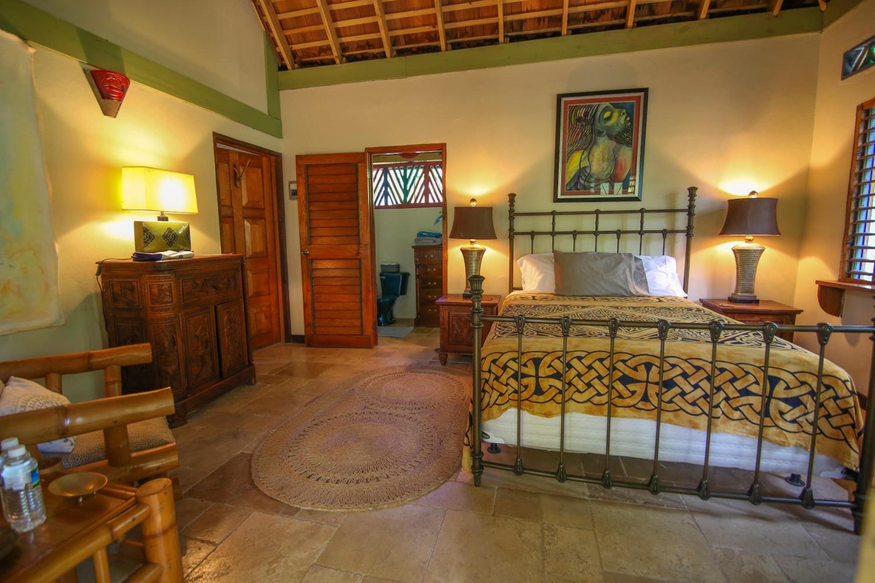 Queen Room with Garden View