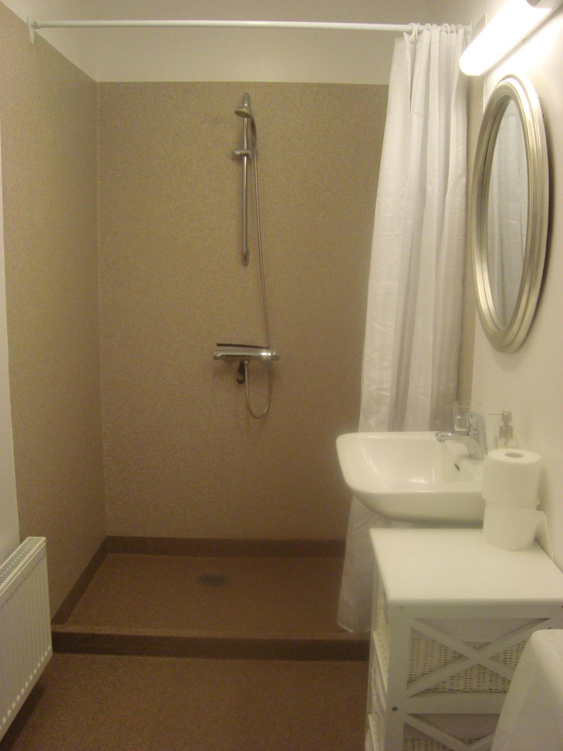 Family Room - Photo 4