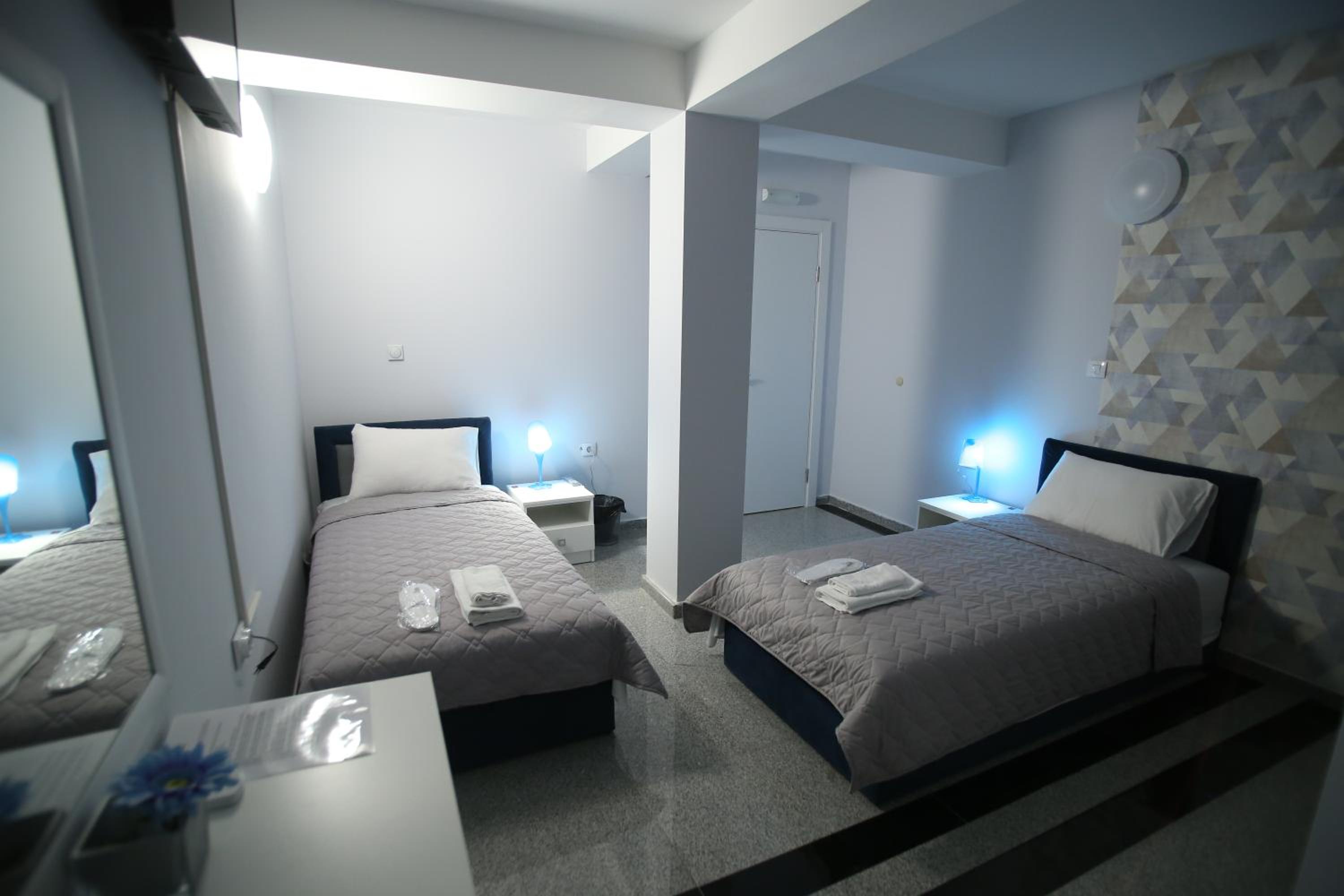 Double or Twin Room photo 3