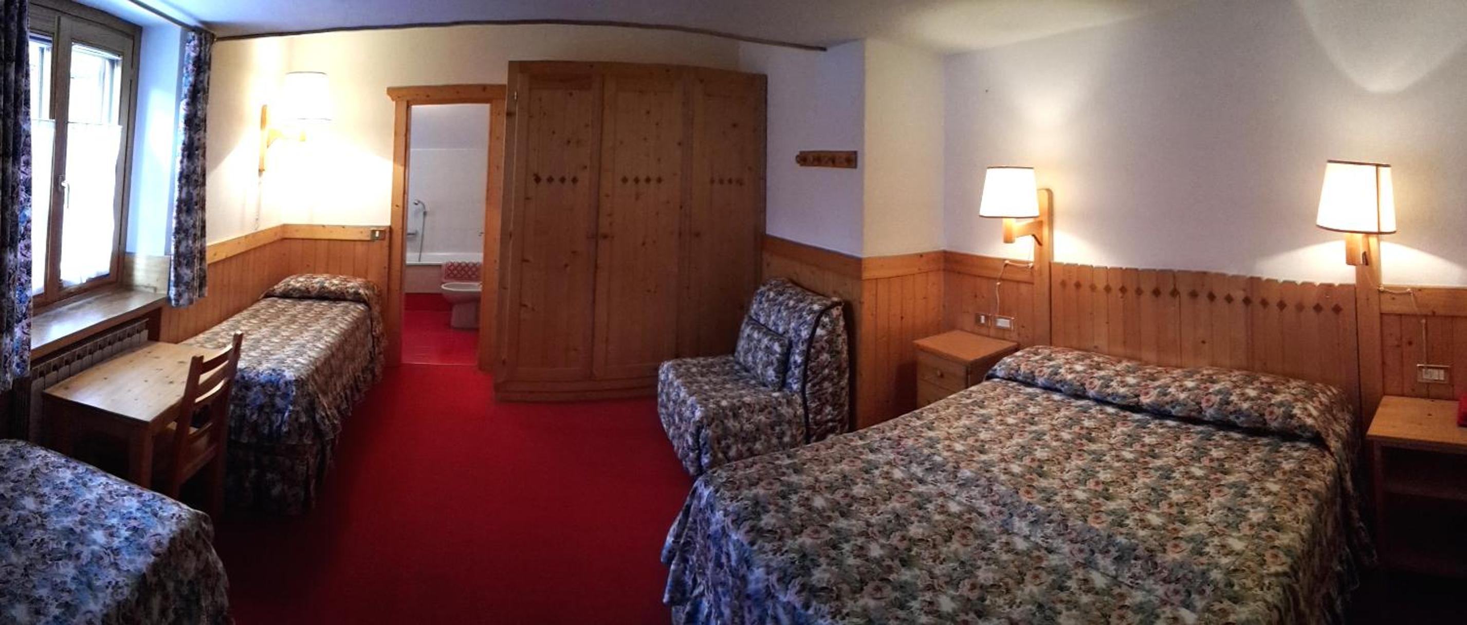Standard Quadruple Room