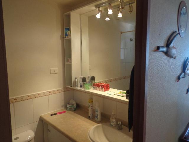 Single Room with Private Bathroom photo 2