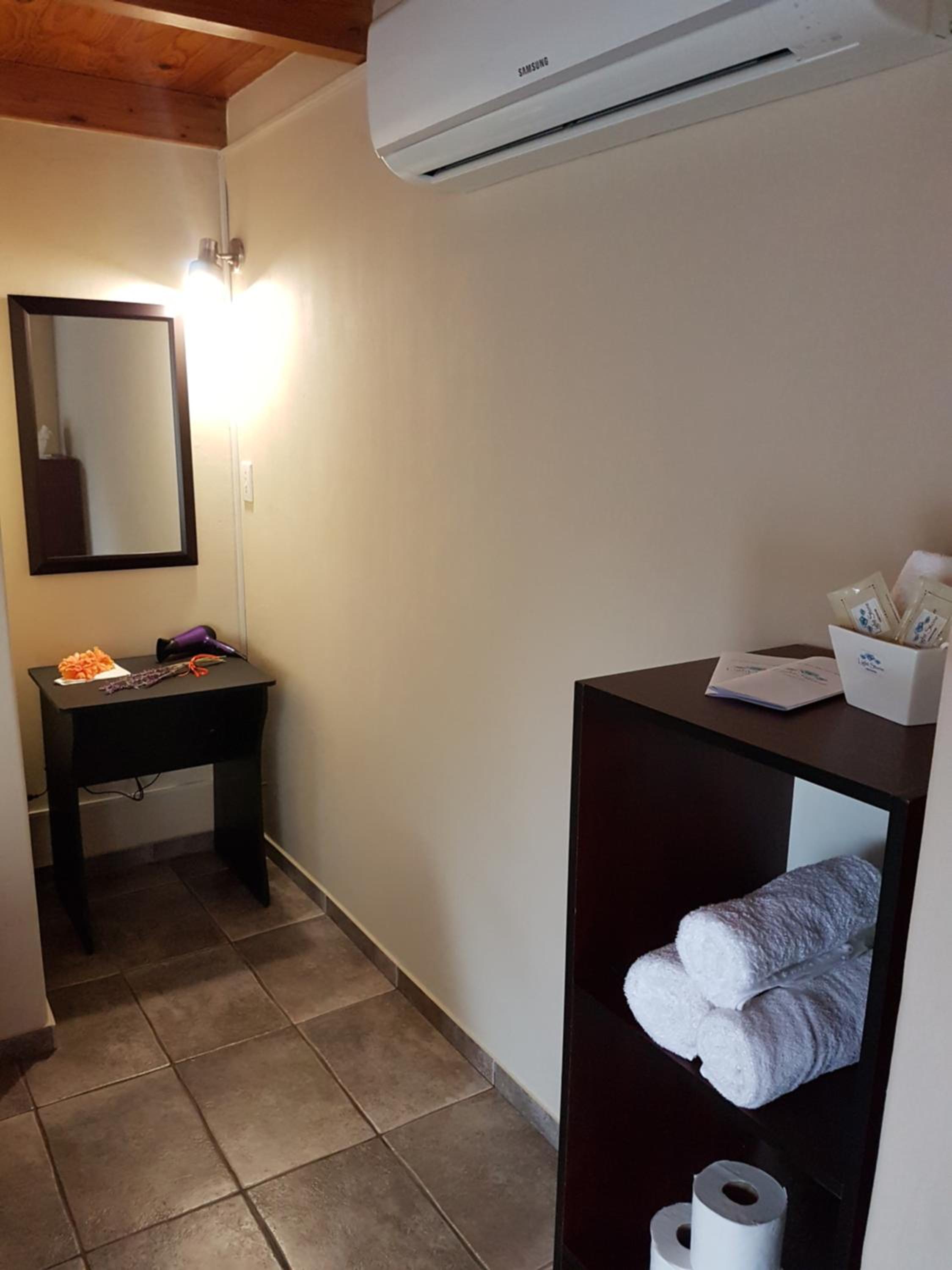 Budget Double or Twin Room photo 2