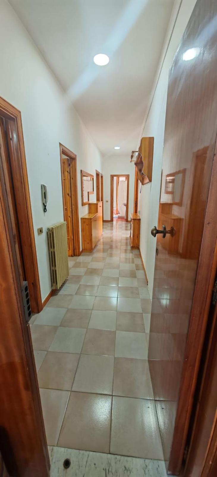 Three-Bedroom Premium Apartment with Balcony photo 2