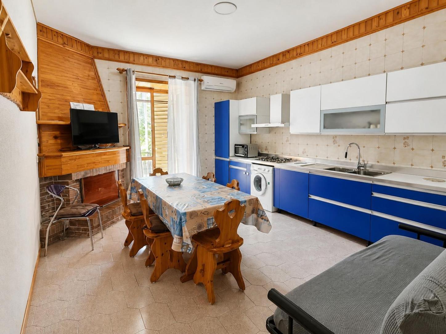 Three-Bedroom Premium Apartment with Balcony photo 3