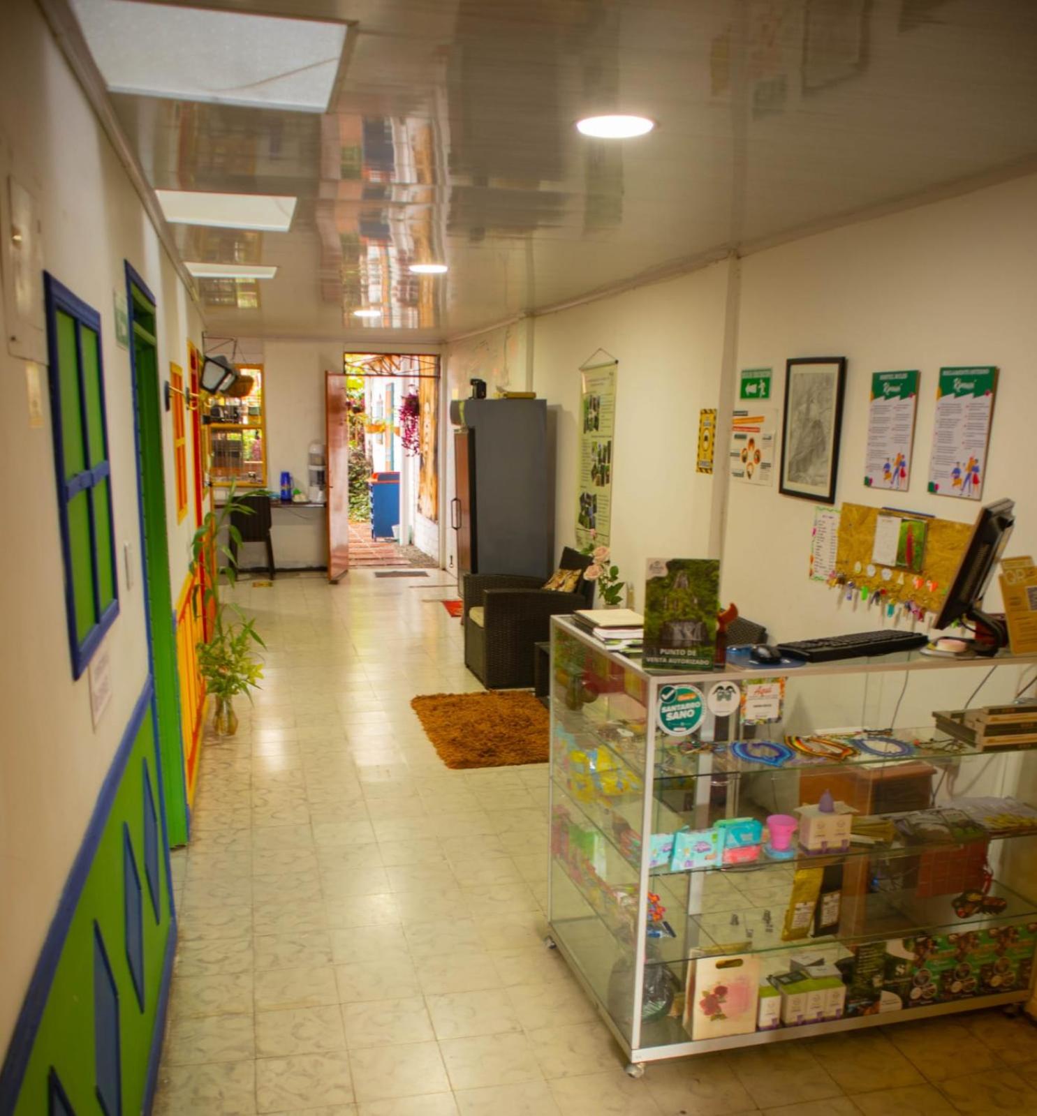 Female Dormitory Room photo 2