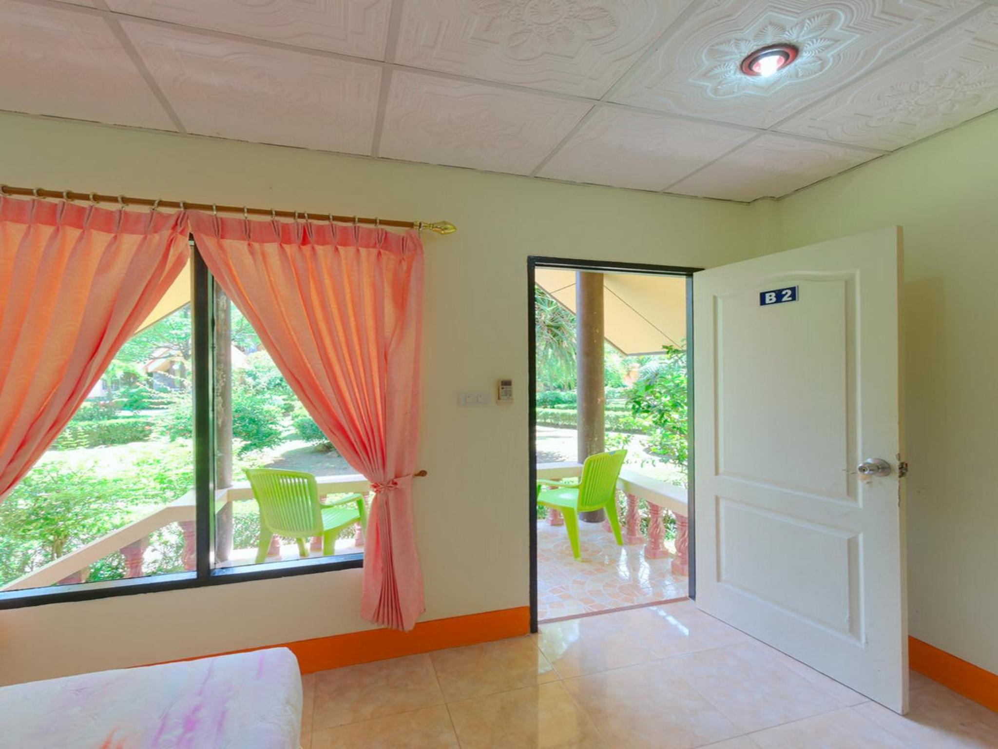 Bungalow With Fan photo 3