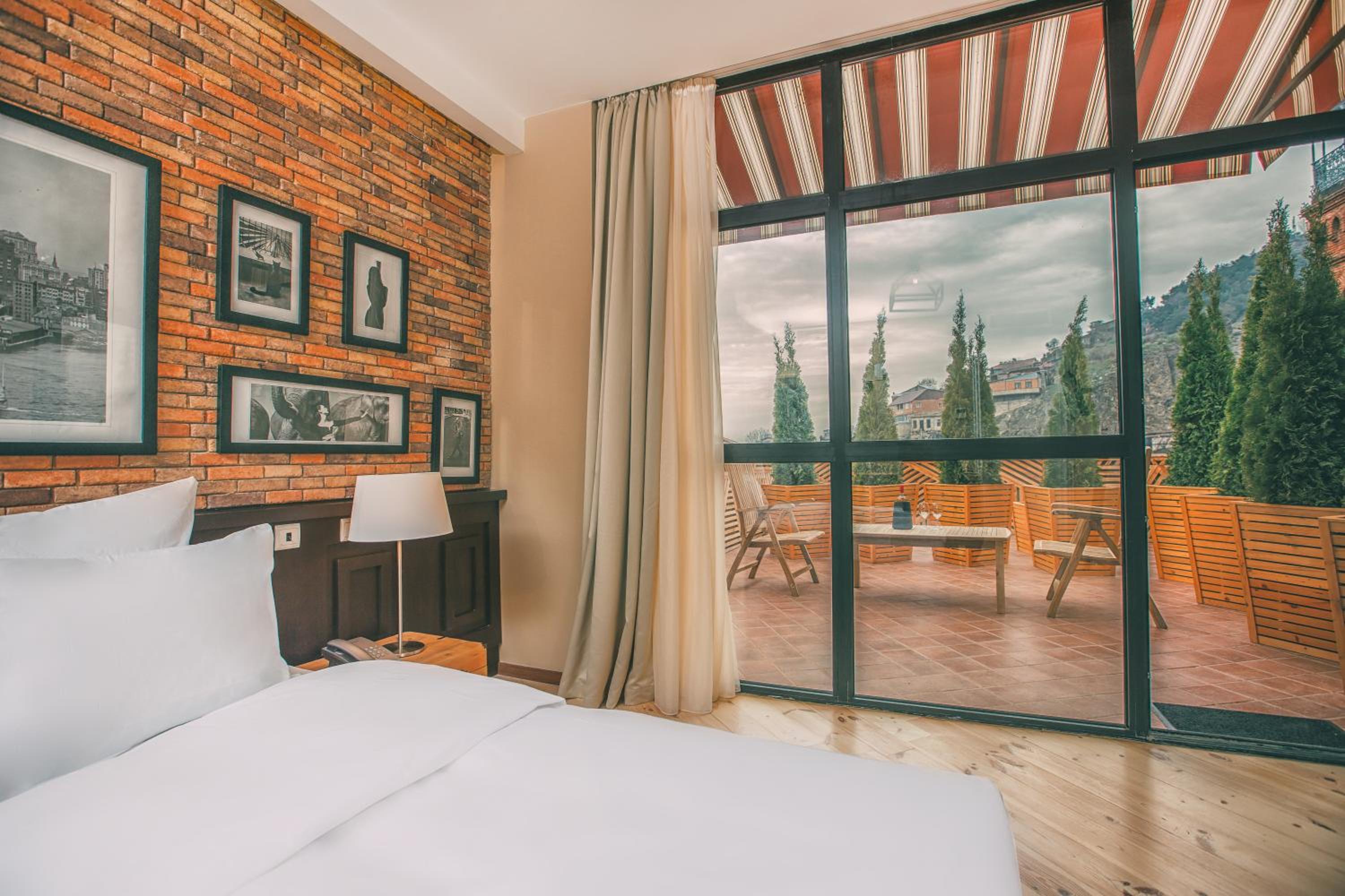 Deluxe Double or Twin Room