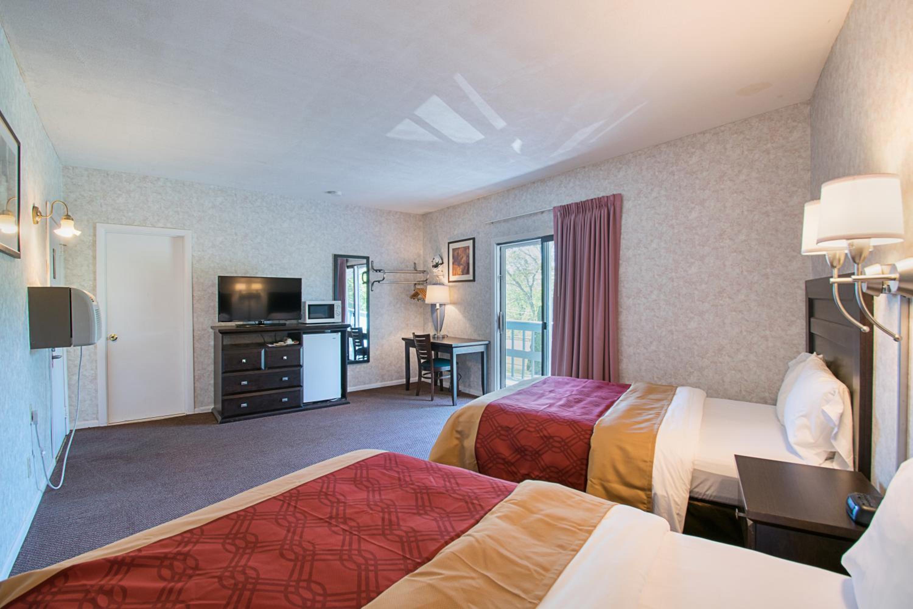 Double Room with Two Double Beds - Non-Smoking - Photo 1
