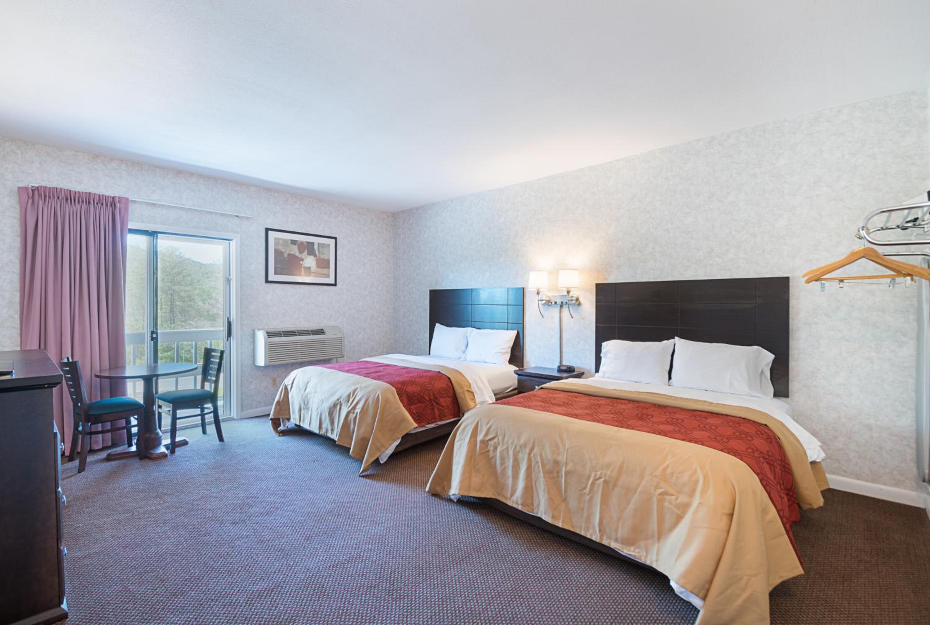 Double Room with Two Double Beds - Non-Smoking - Photo 5