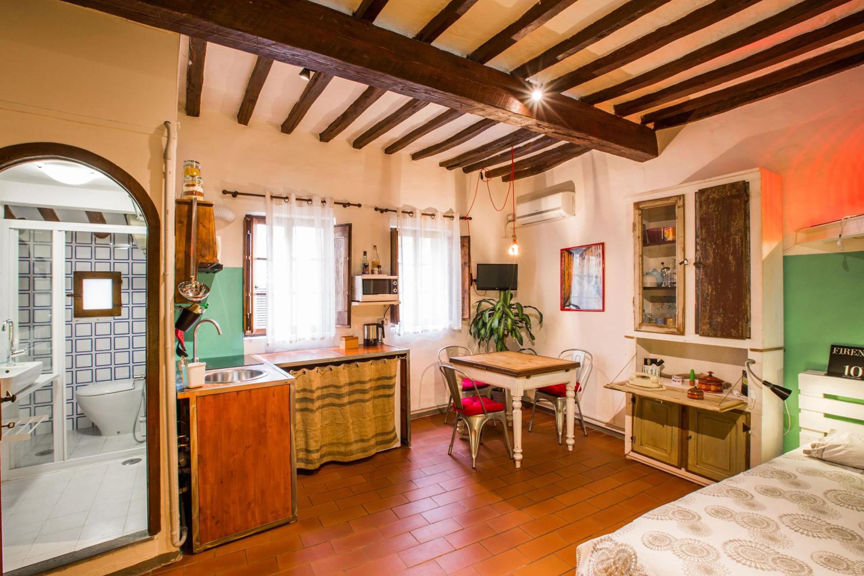 Studio Apartment