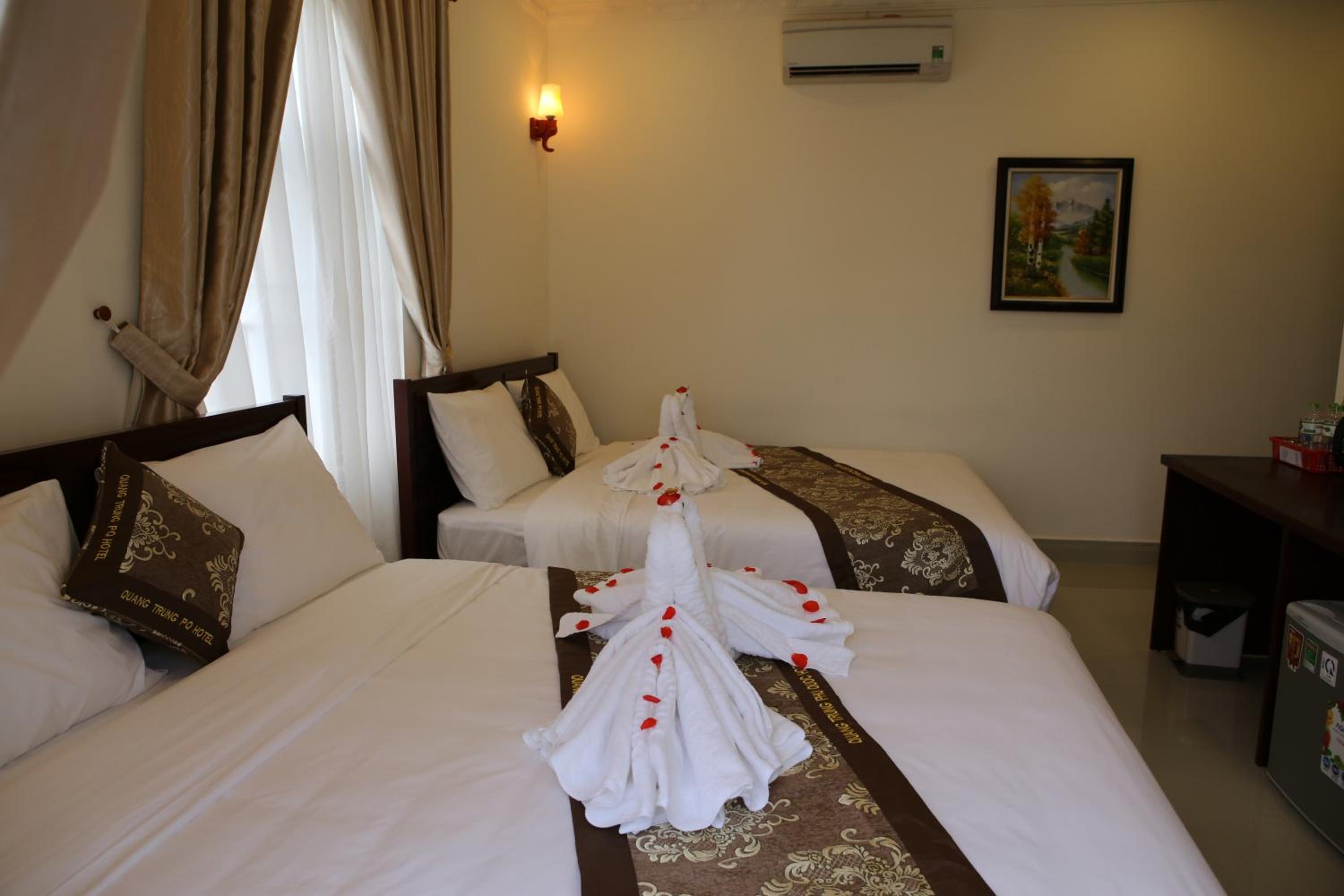 Double or Twin Room with Balcony - Photo 1