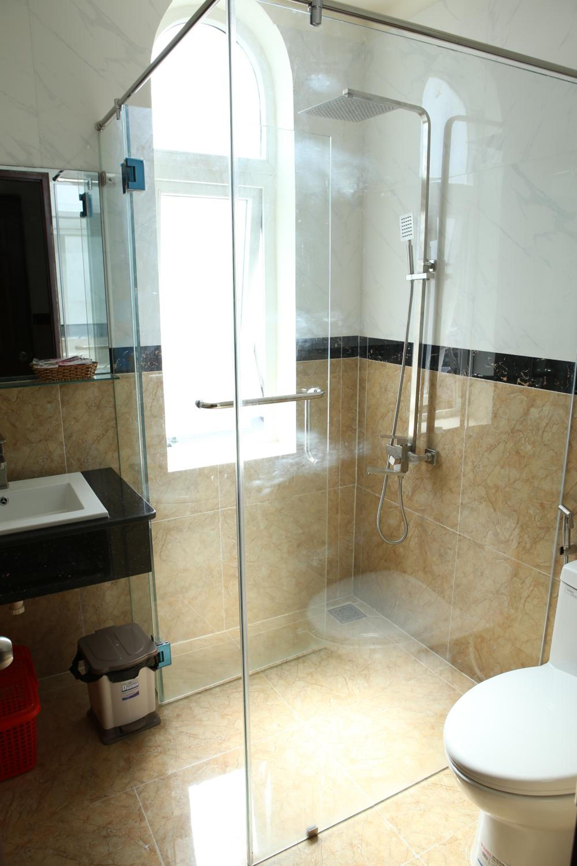 Double or Twin Room with Balcony - Photo 6
