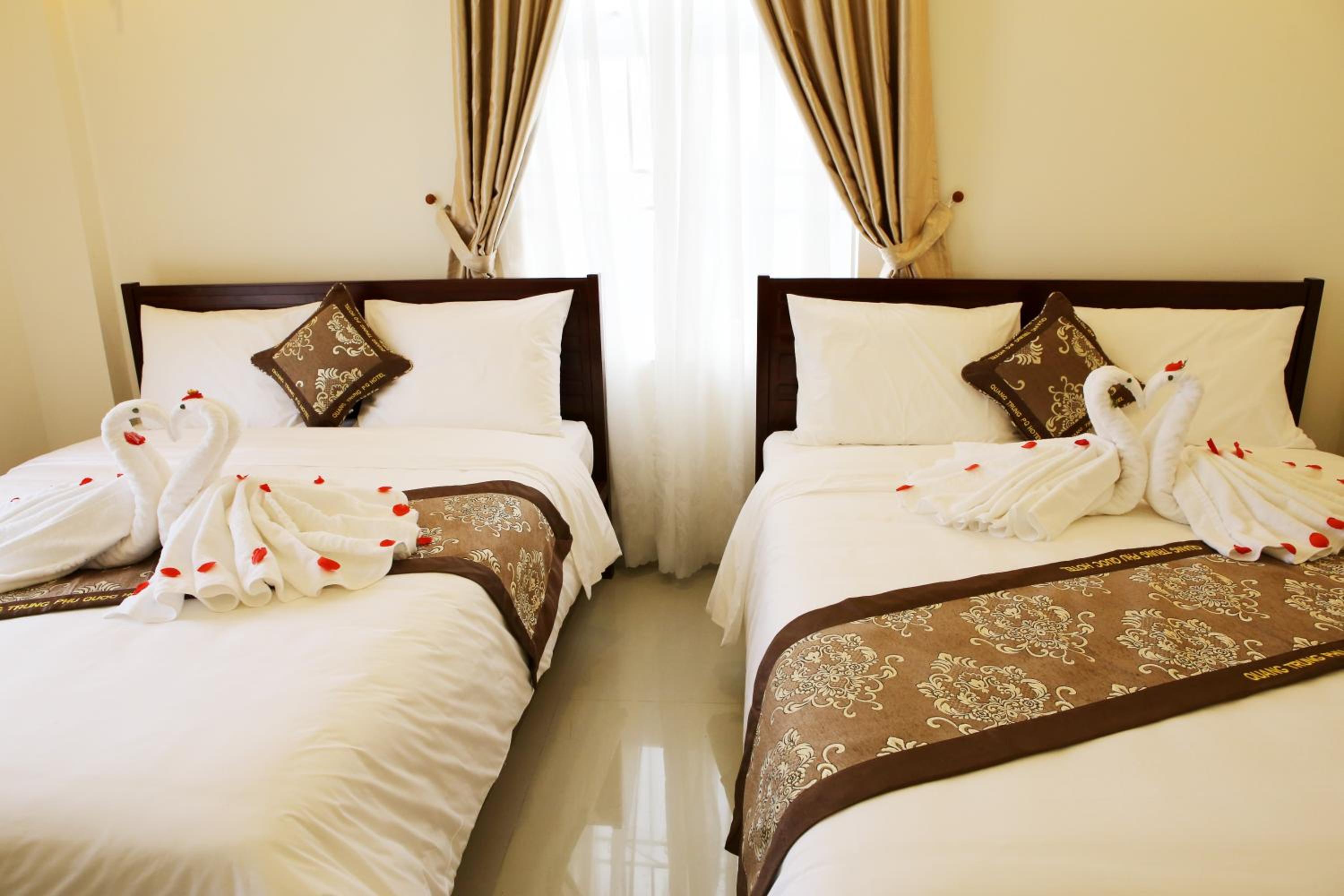 Double or Twin Room with Balcony - Photo 7