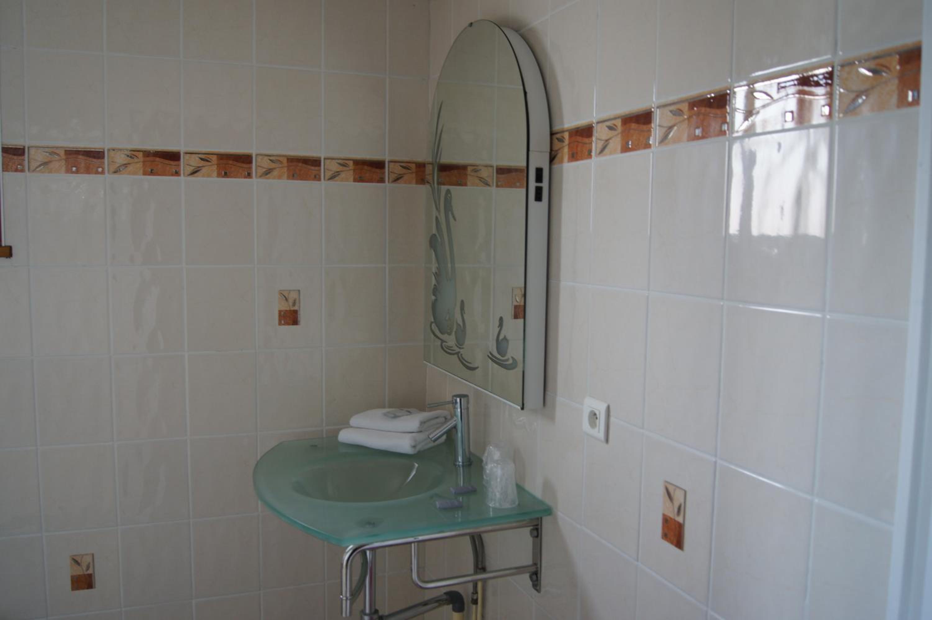 Double Room - Photo 3