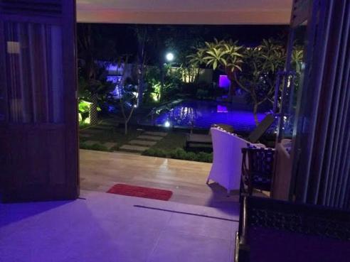Three-Bedroom Villa - Photo 11