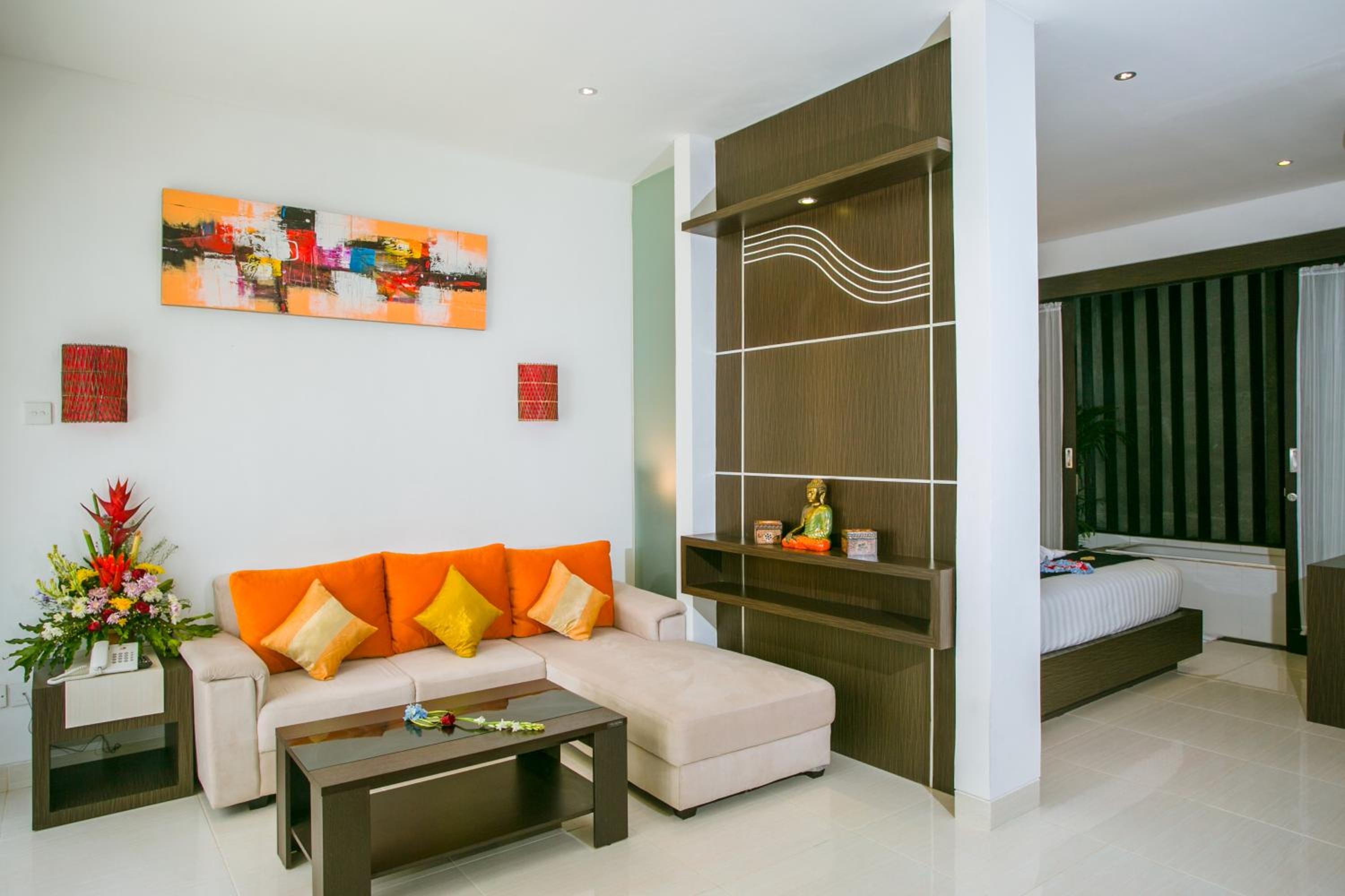 Pavilion Room with Living Room - Photo 18