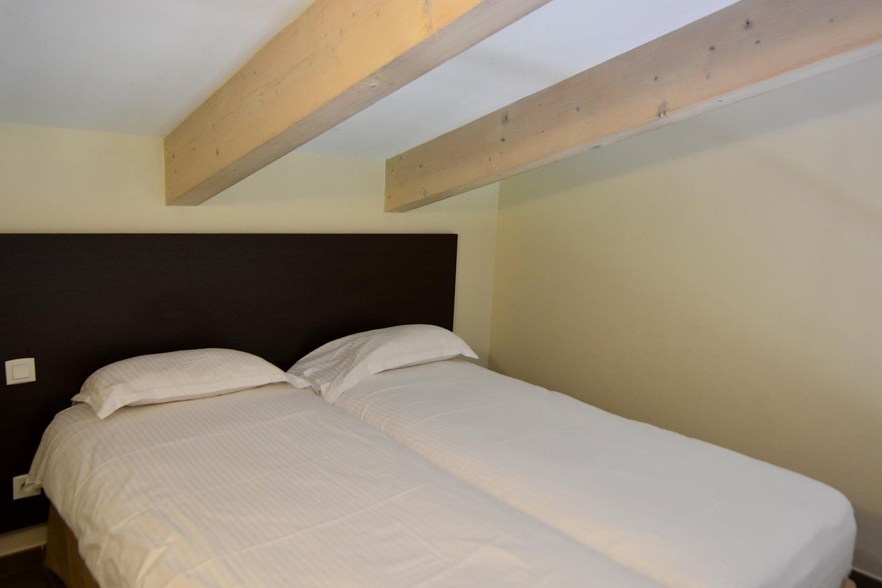 Quadruple Room - Photo 5