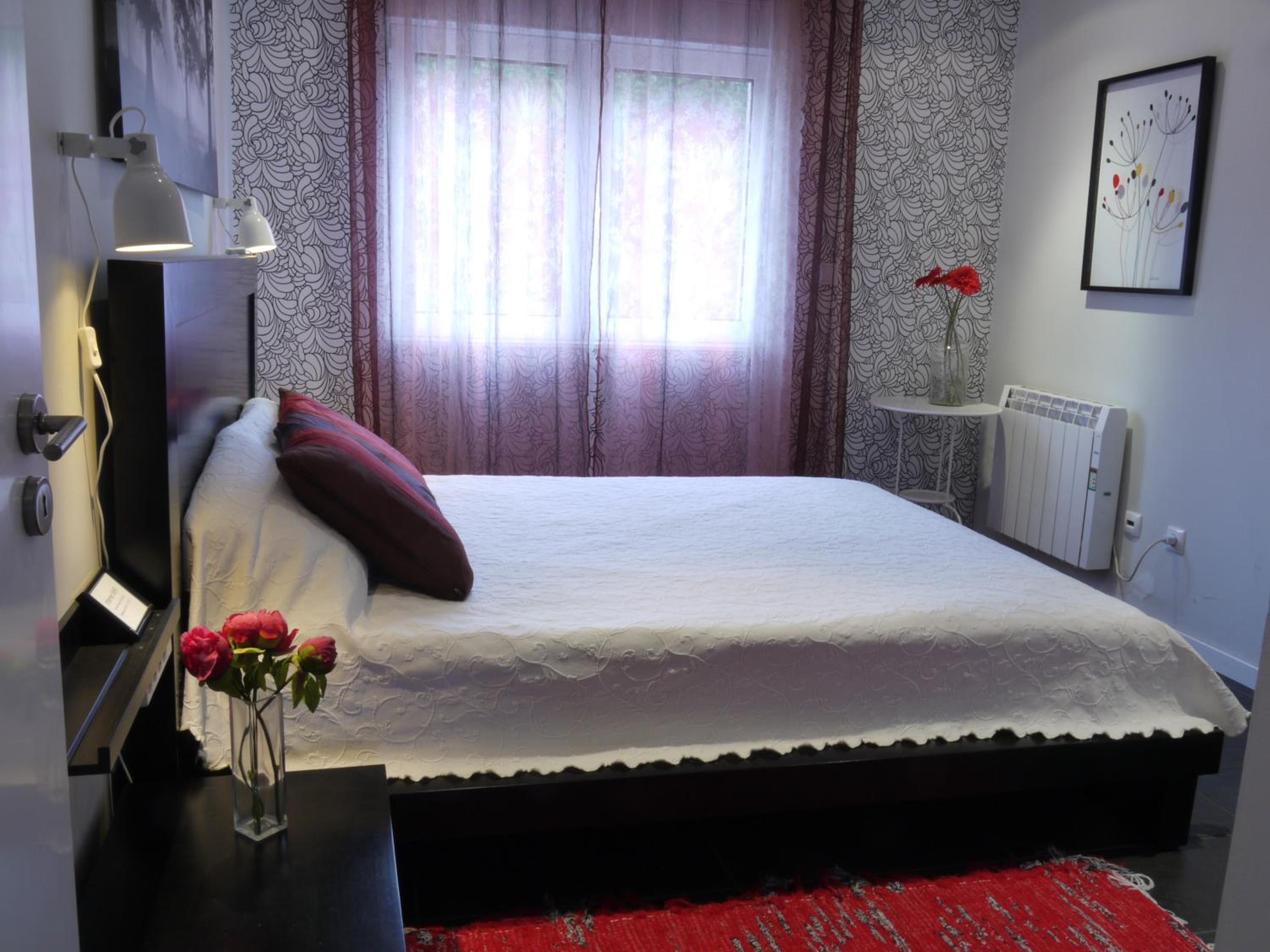 Double Room with Private Bathroom - Photo 1