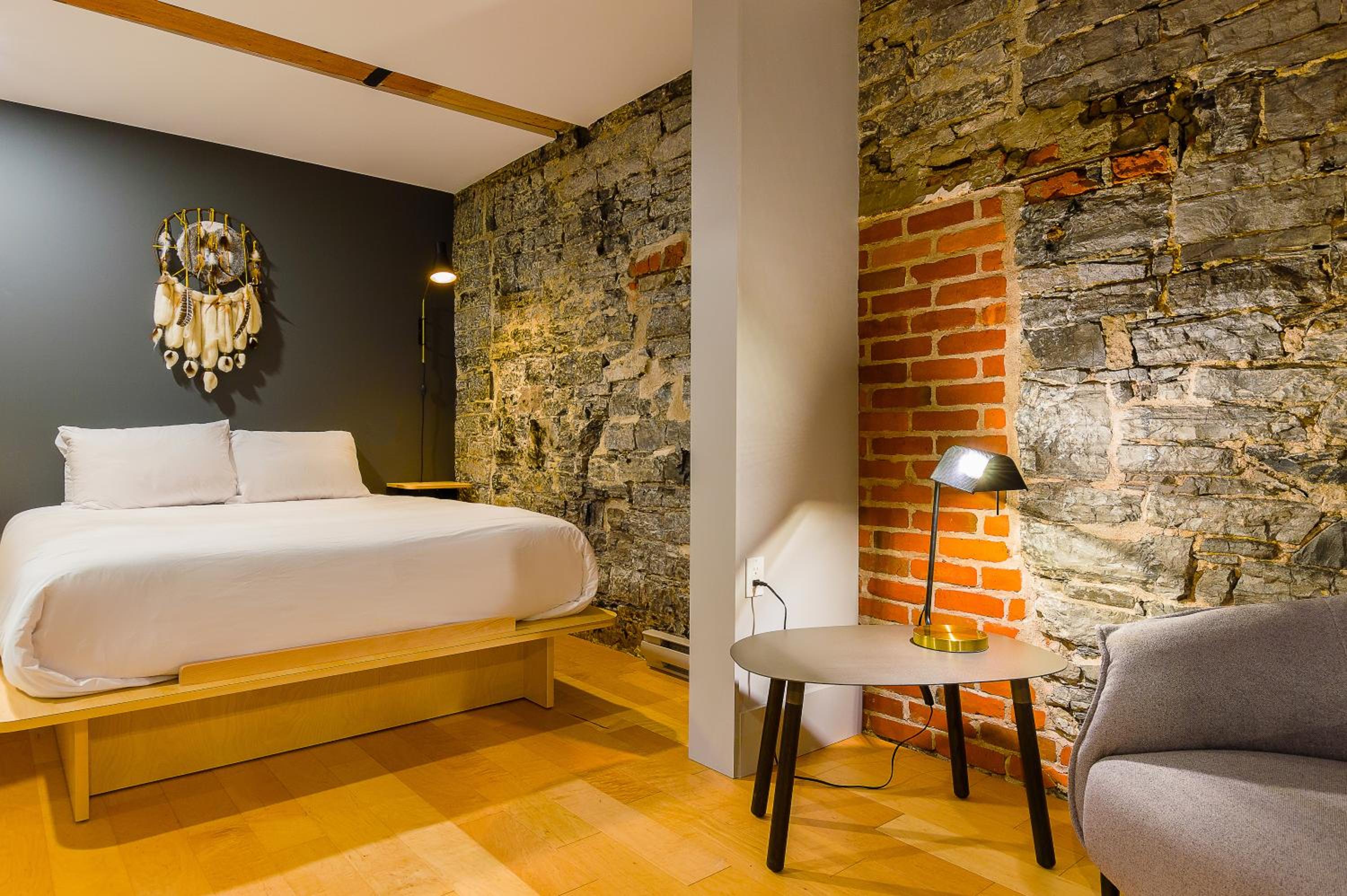 One-Bedroom Deluxe Apartment P103