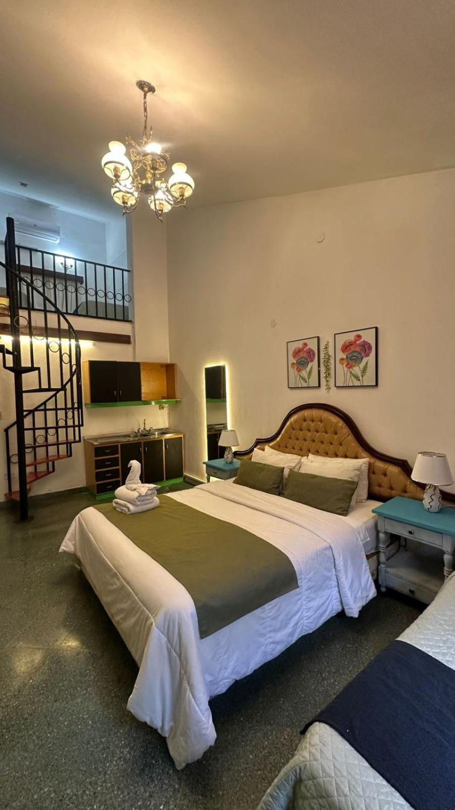 Deluxe Family Suite