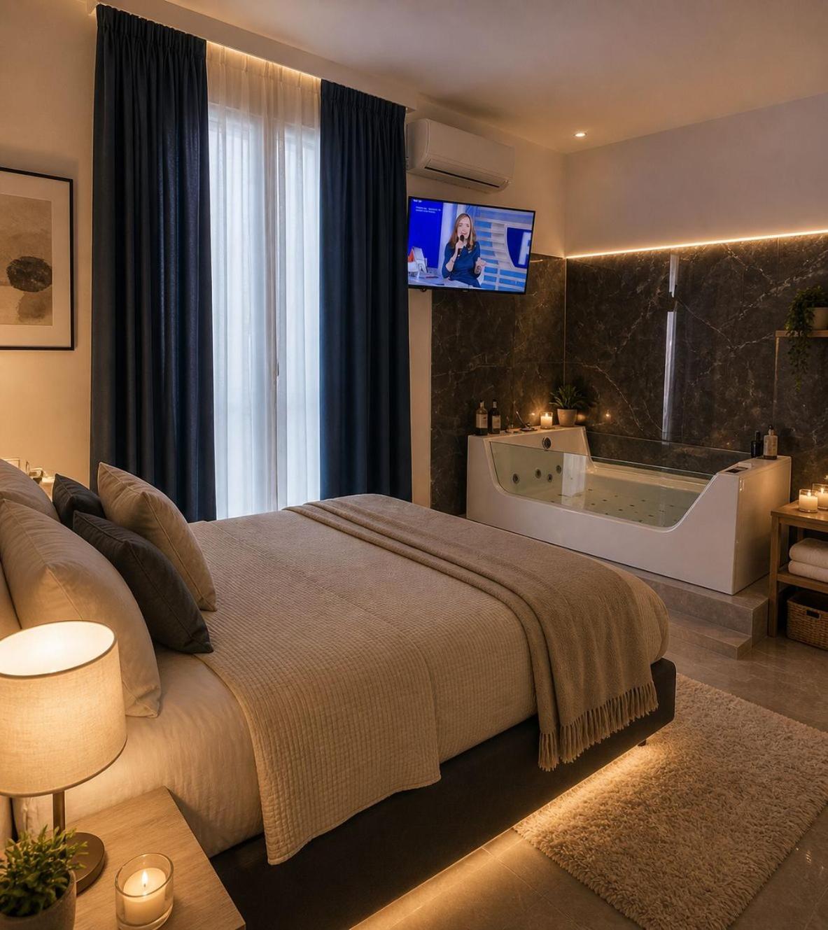 Superior King Suite photo 1