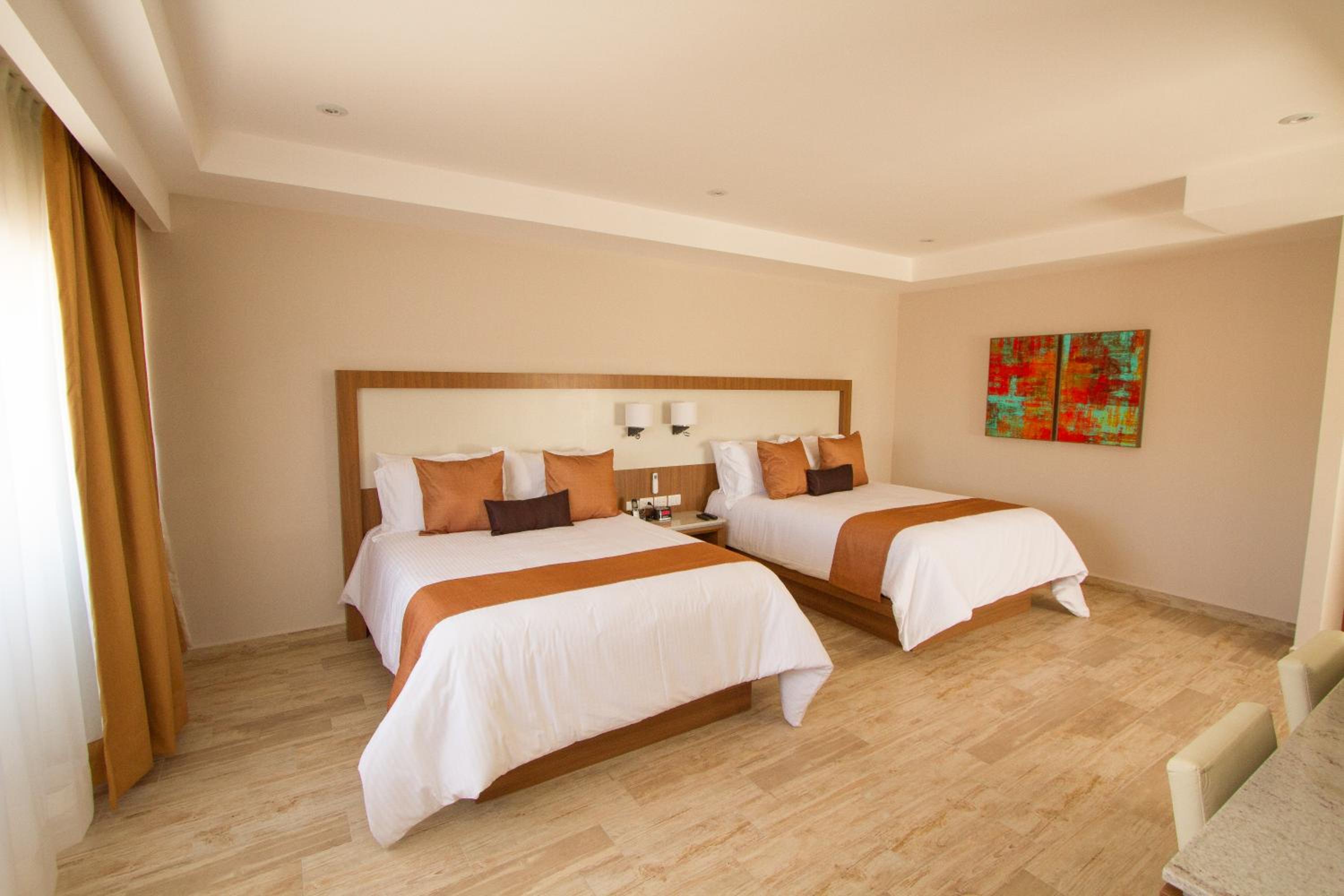 Deluxe Twin Room photo 2