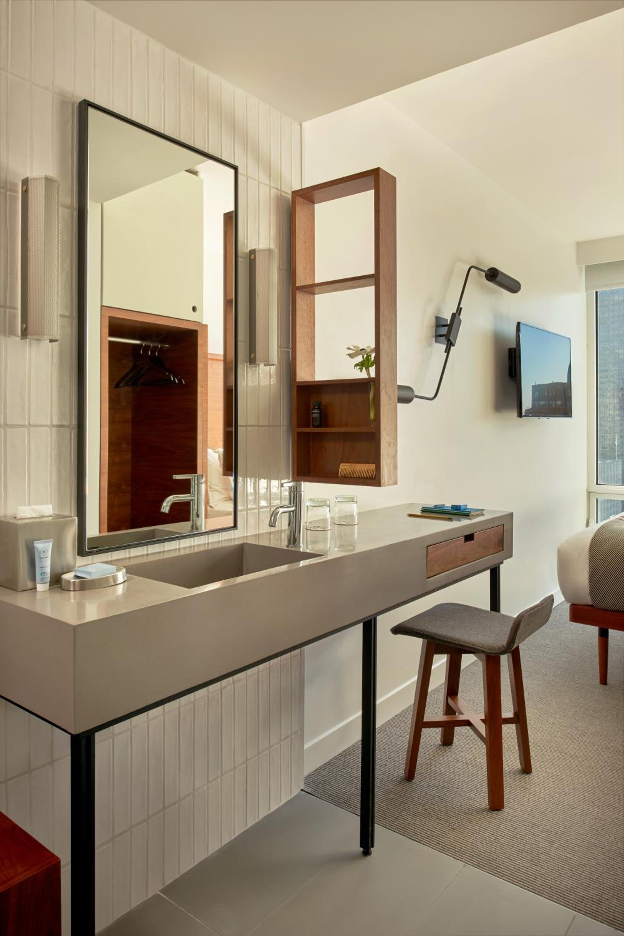 Queen Room - Photo 6
