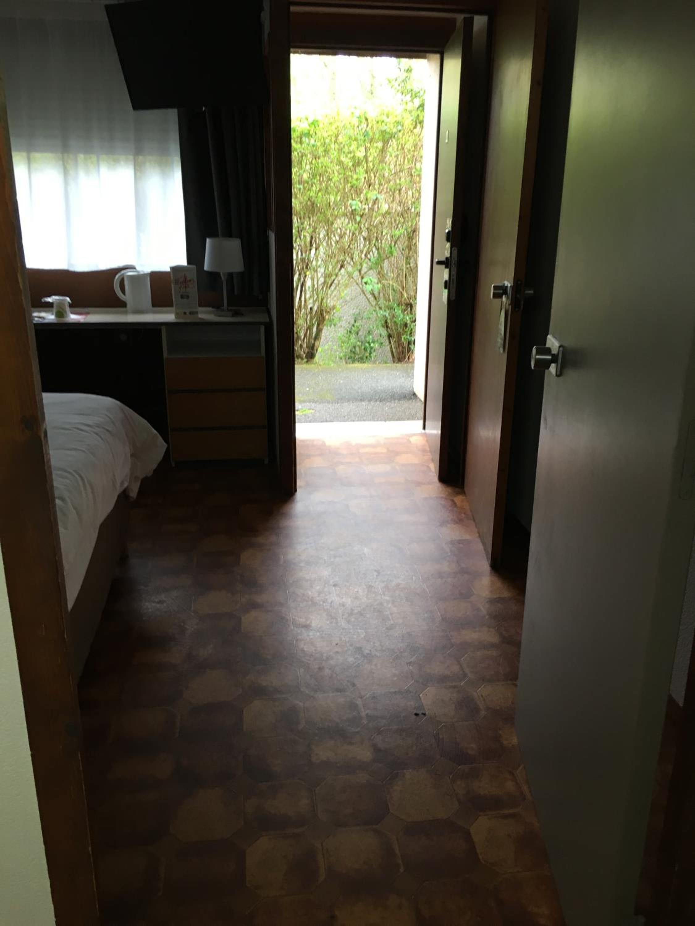 Double Room with 1 Double Bed - Photo 4
