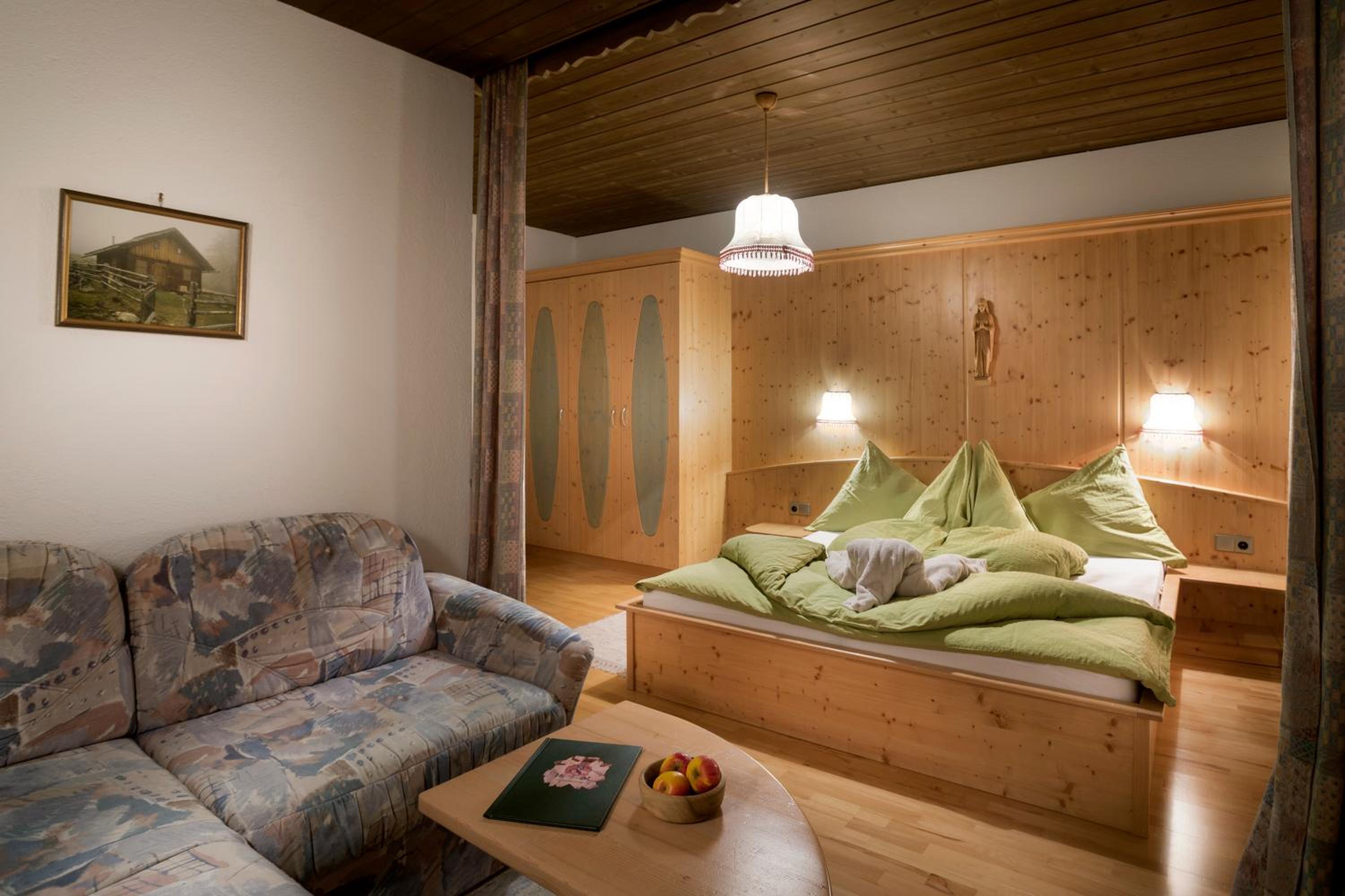 Two-Bedroom Apartment with Balcony photo 1