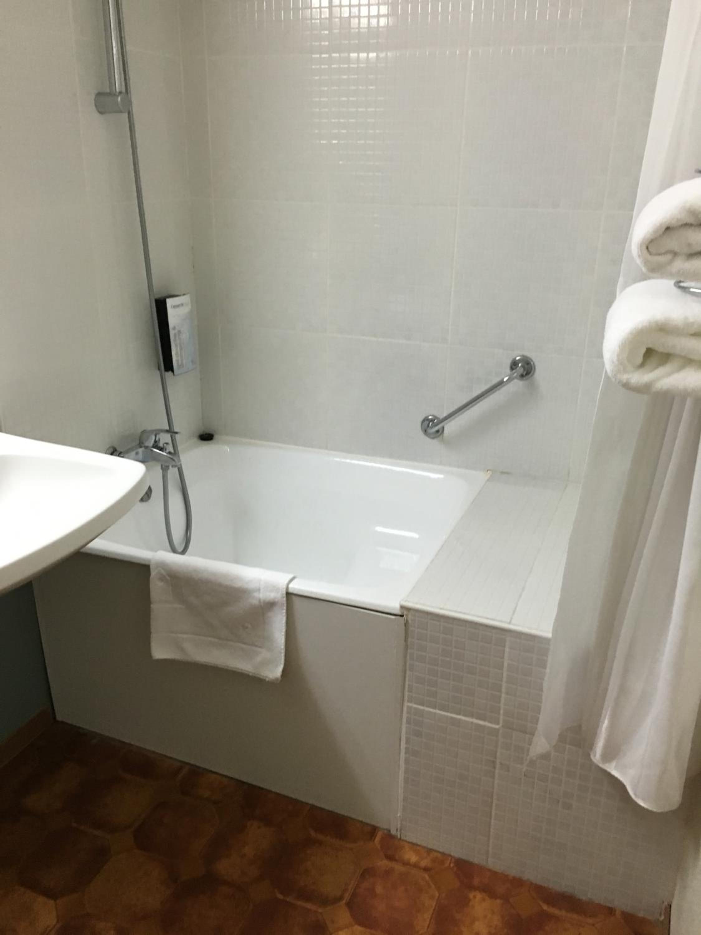 Double Room with 1 Double Bed - Photo 2