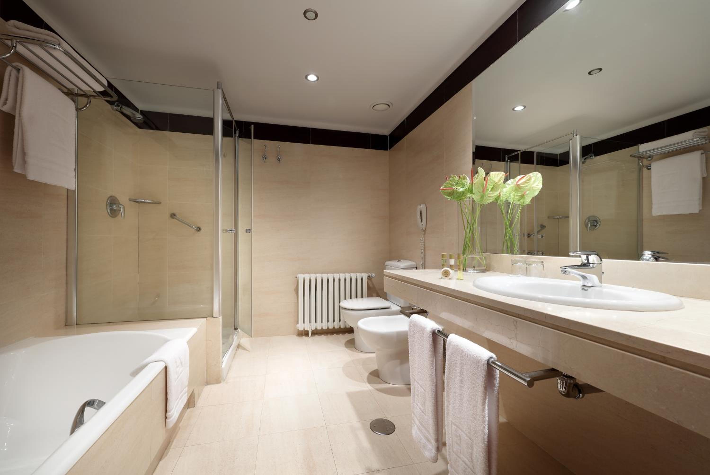 Superior Double or Twin Room - Photo 5