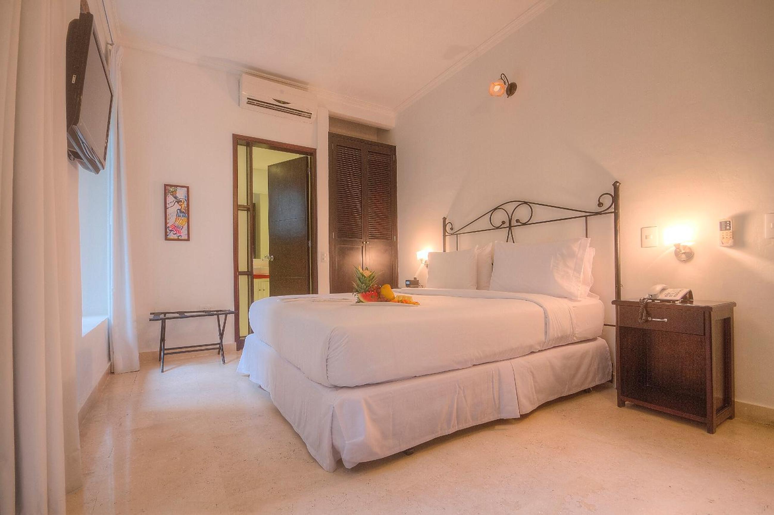 Standard Double Room - Photo 2