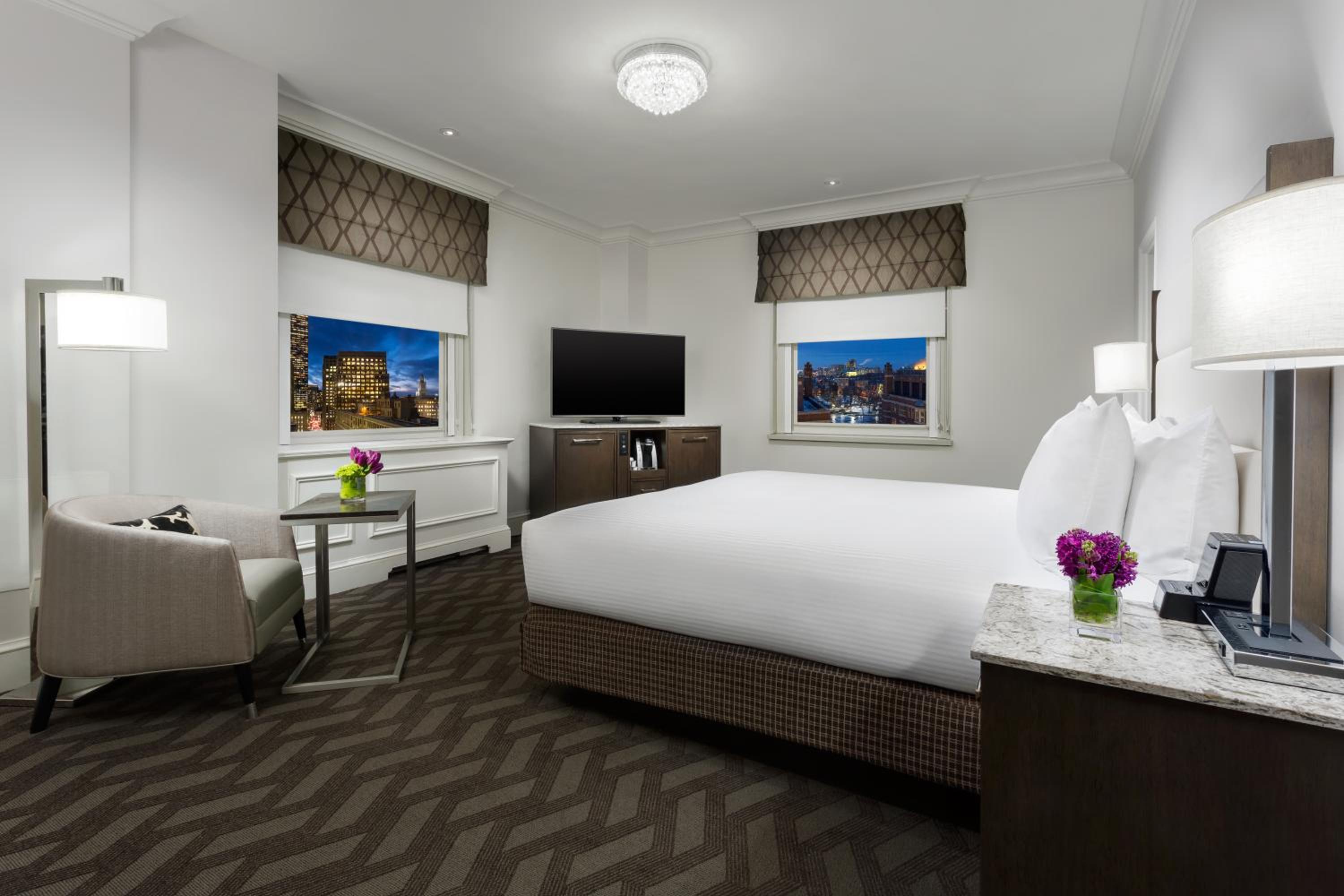 Deluxe King Room - Photo 6