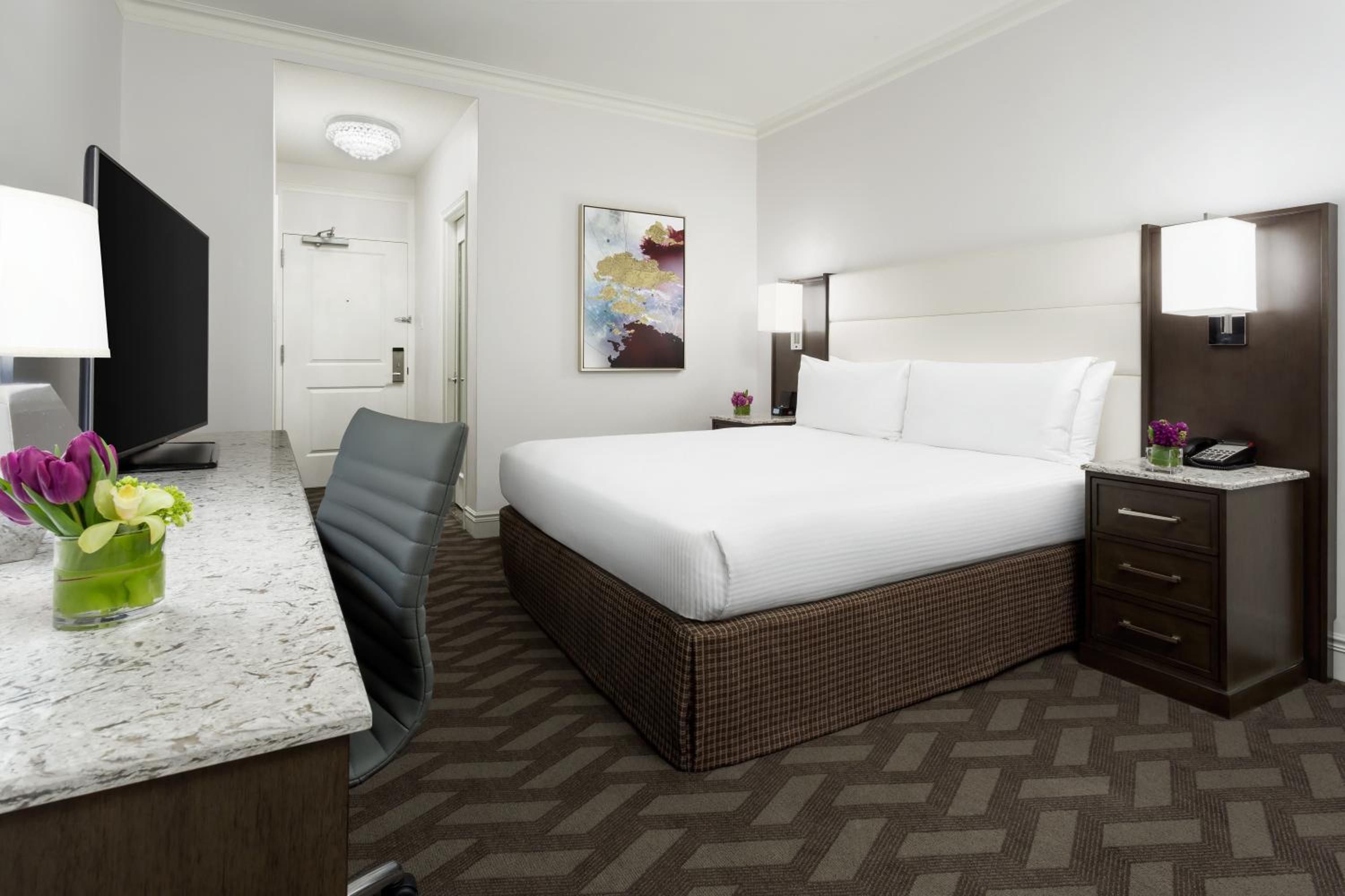 Superior King Room - Photo 8