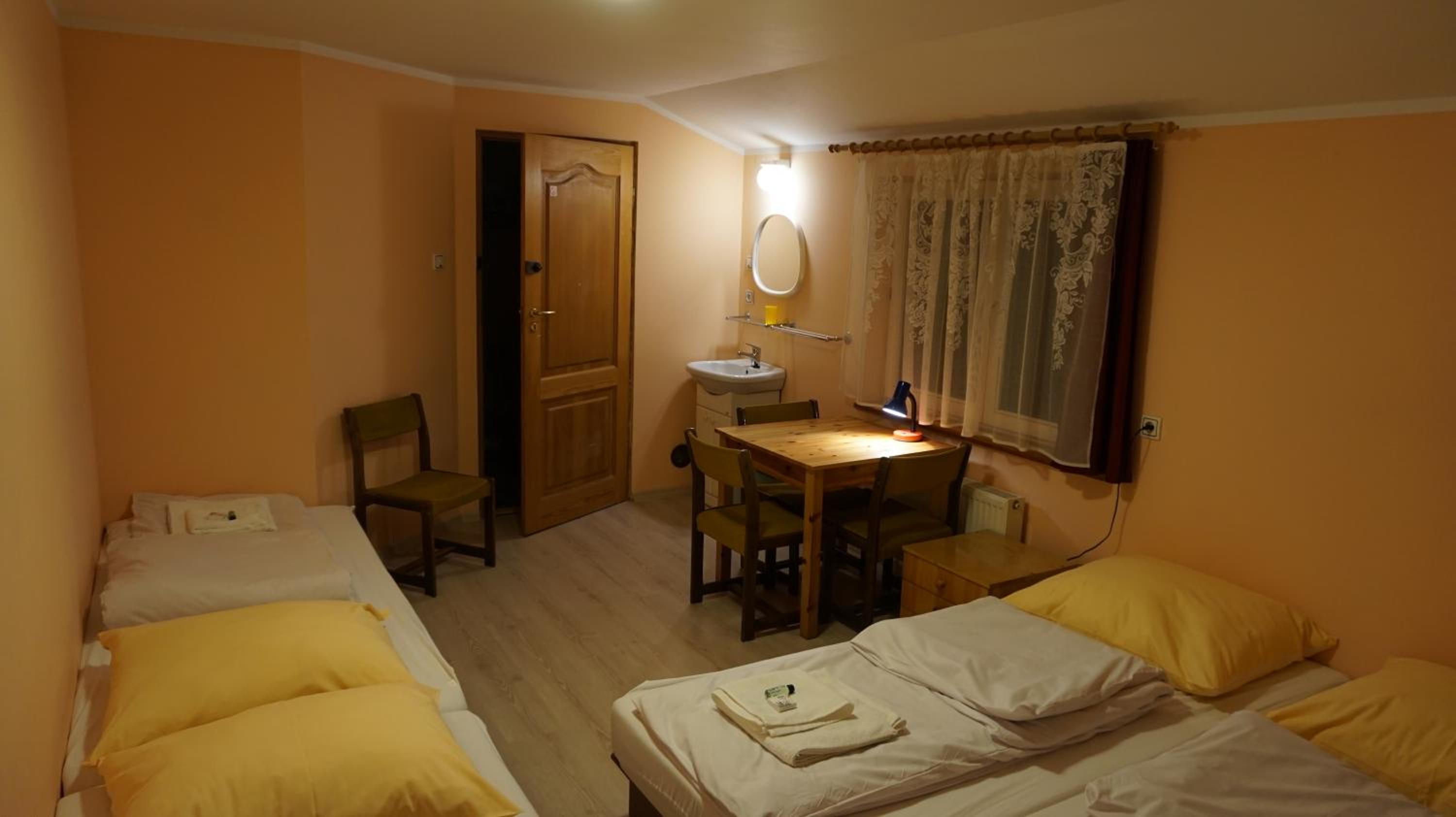 Quadruple Room with Mountain View photo 1