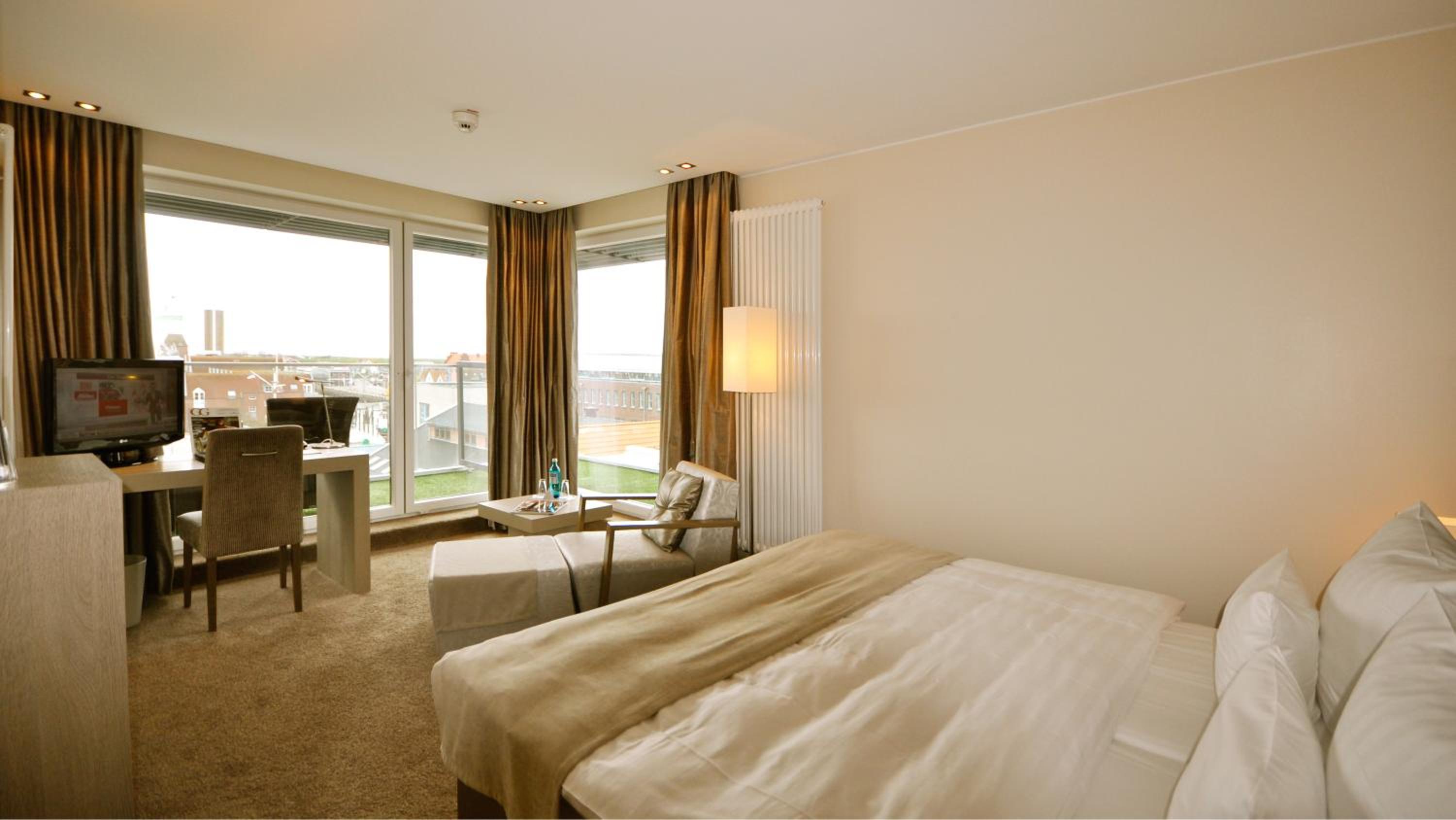 Superior Double Room with Balcony "ForTwo+View"