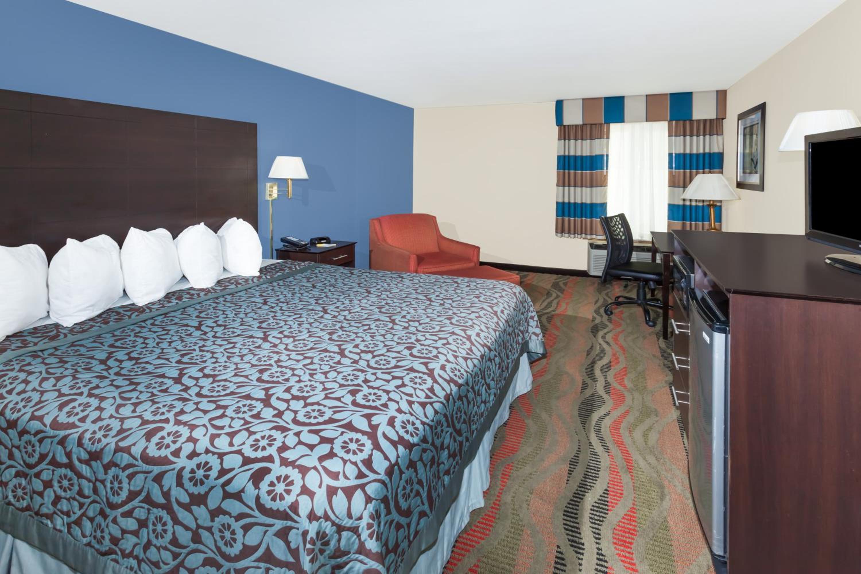 King Room- Non-Smoking - Photo 1
