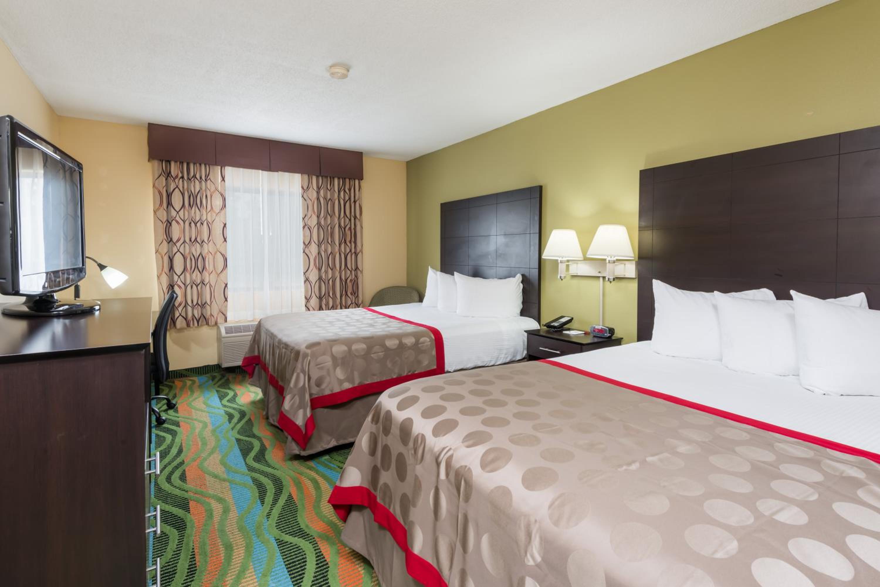 Double Room with Two Double Beds - Non-Smoking - Photo 1