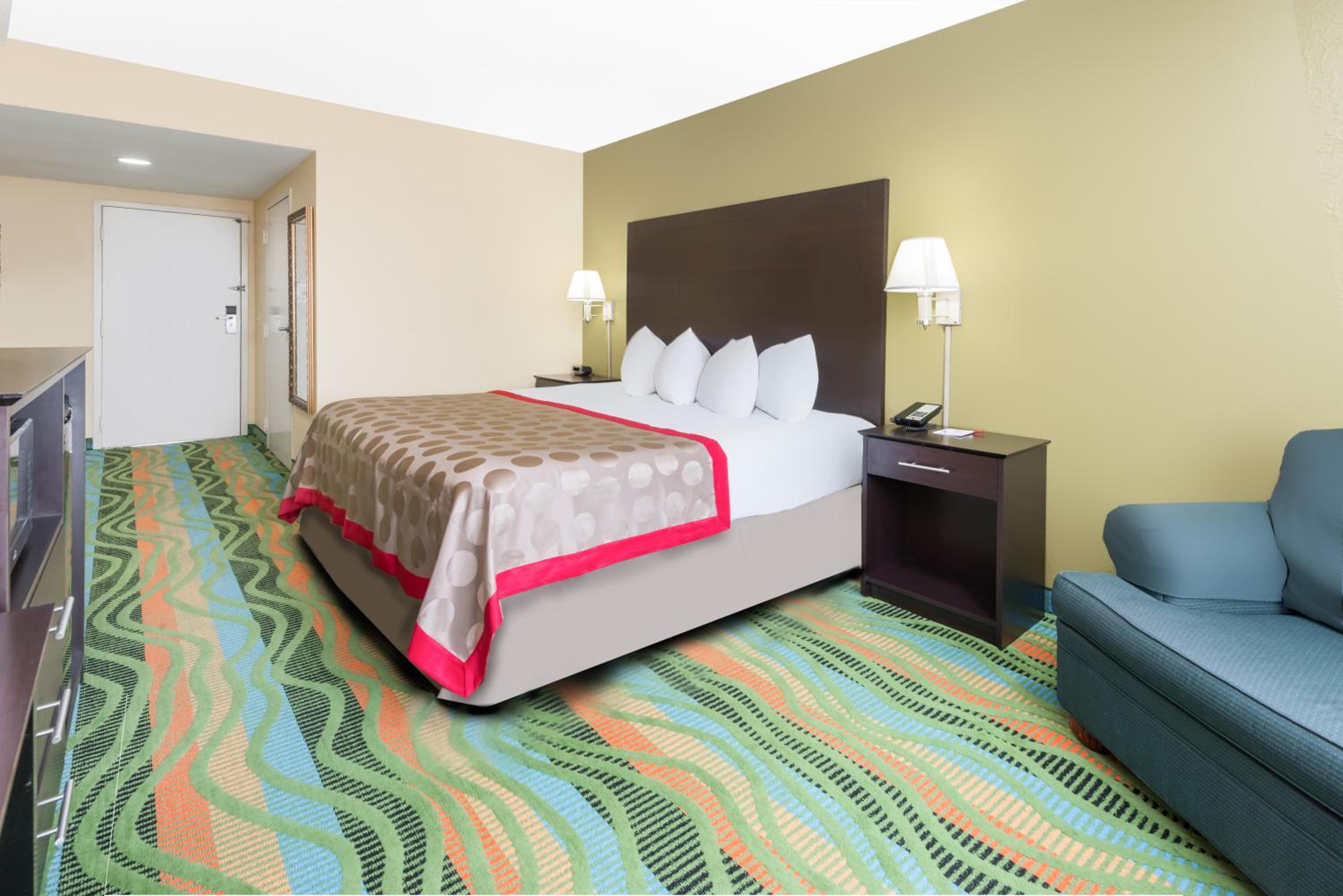 King Room - Mobility Access/Non-Smoking - Photo 4