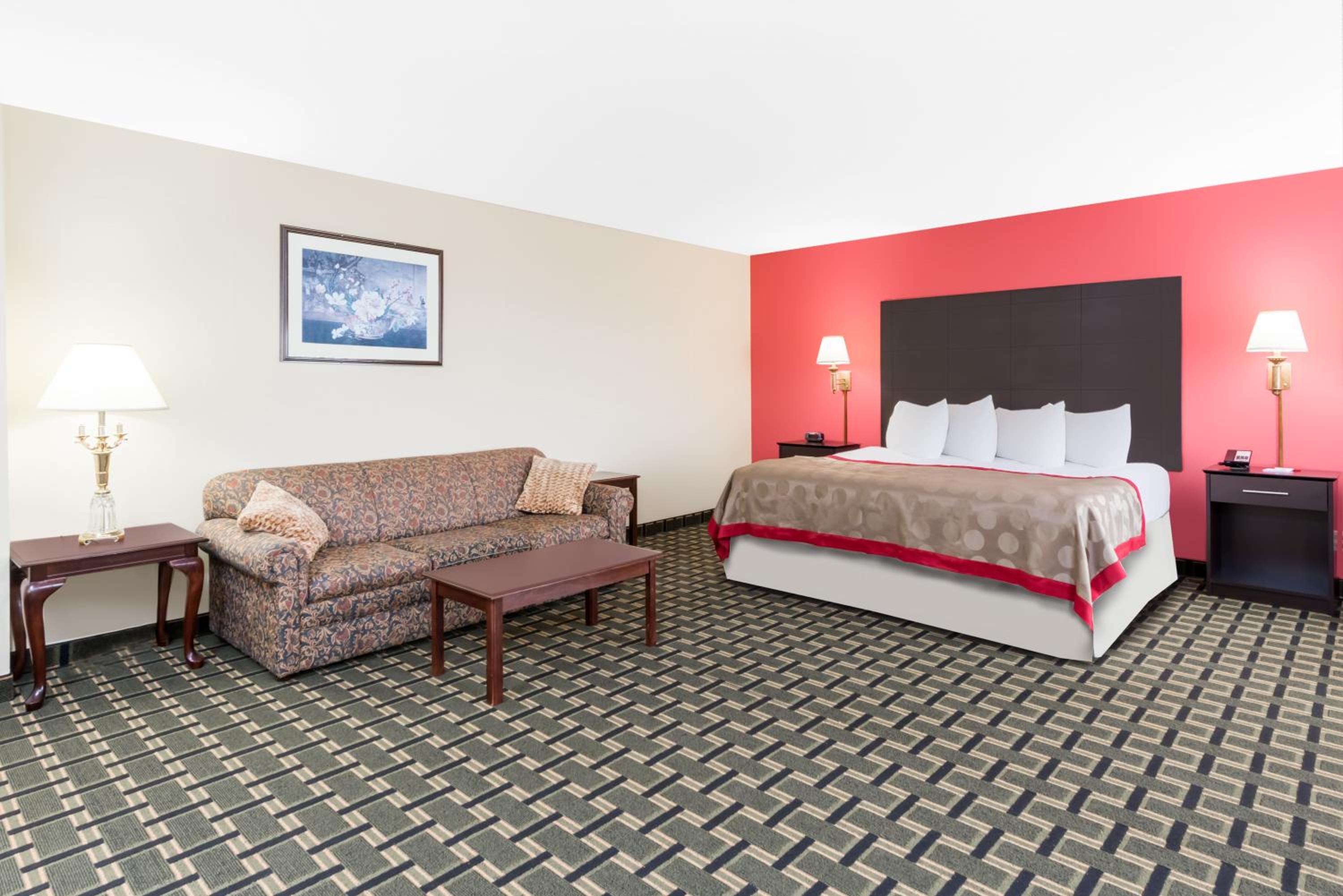 King Studio Suite - Non-Smoking - Photo 4