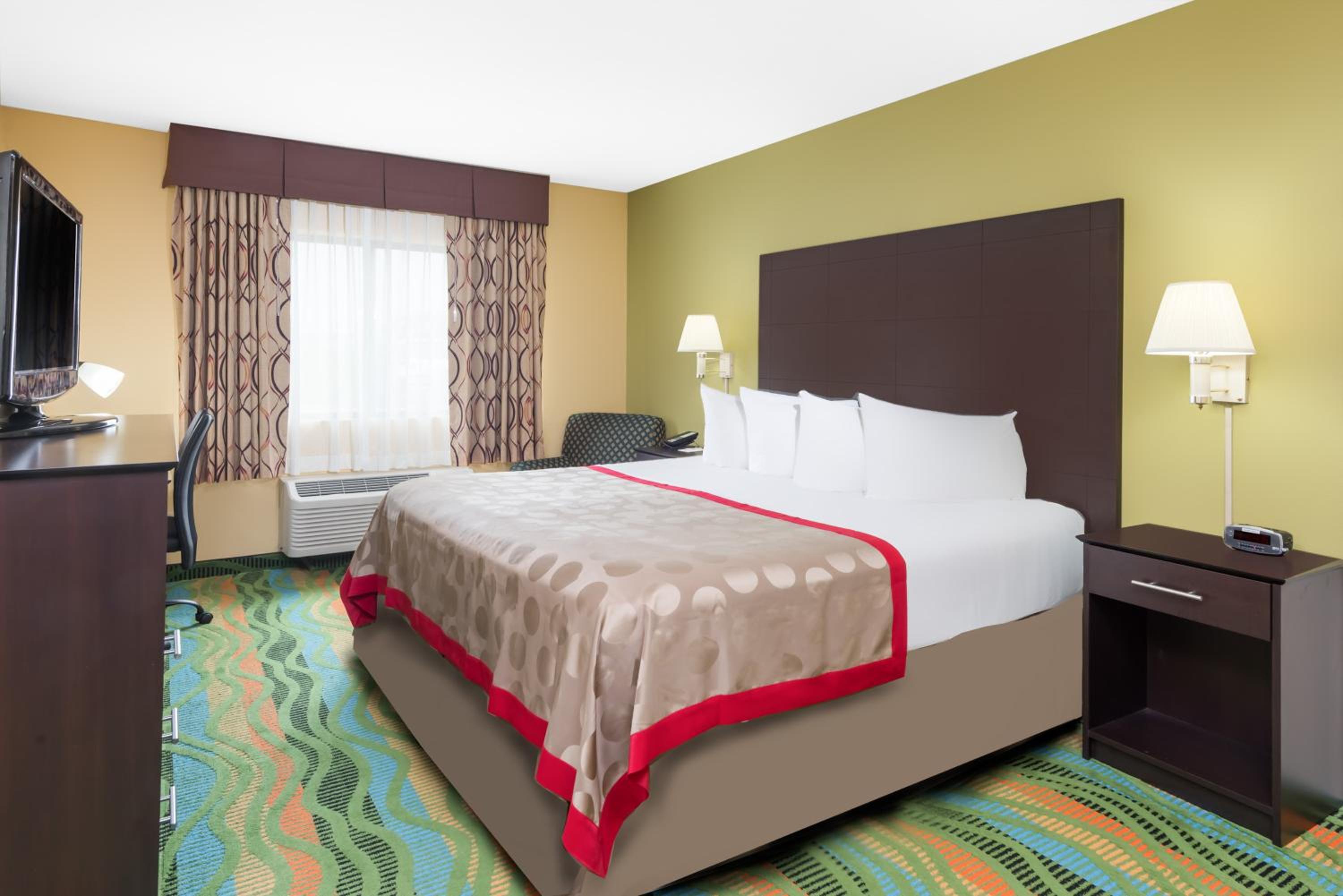 King Room - Non-Smoking - Photo 4