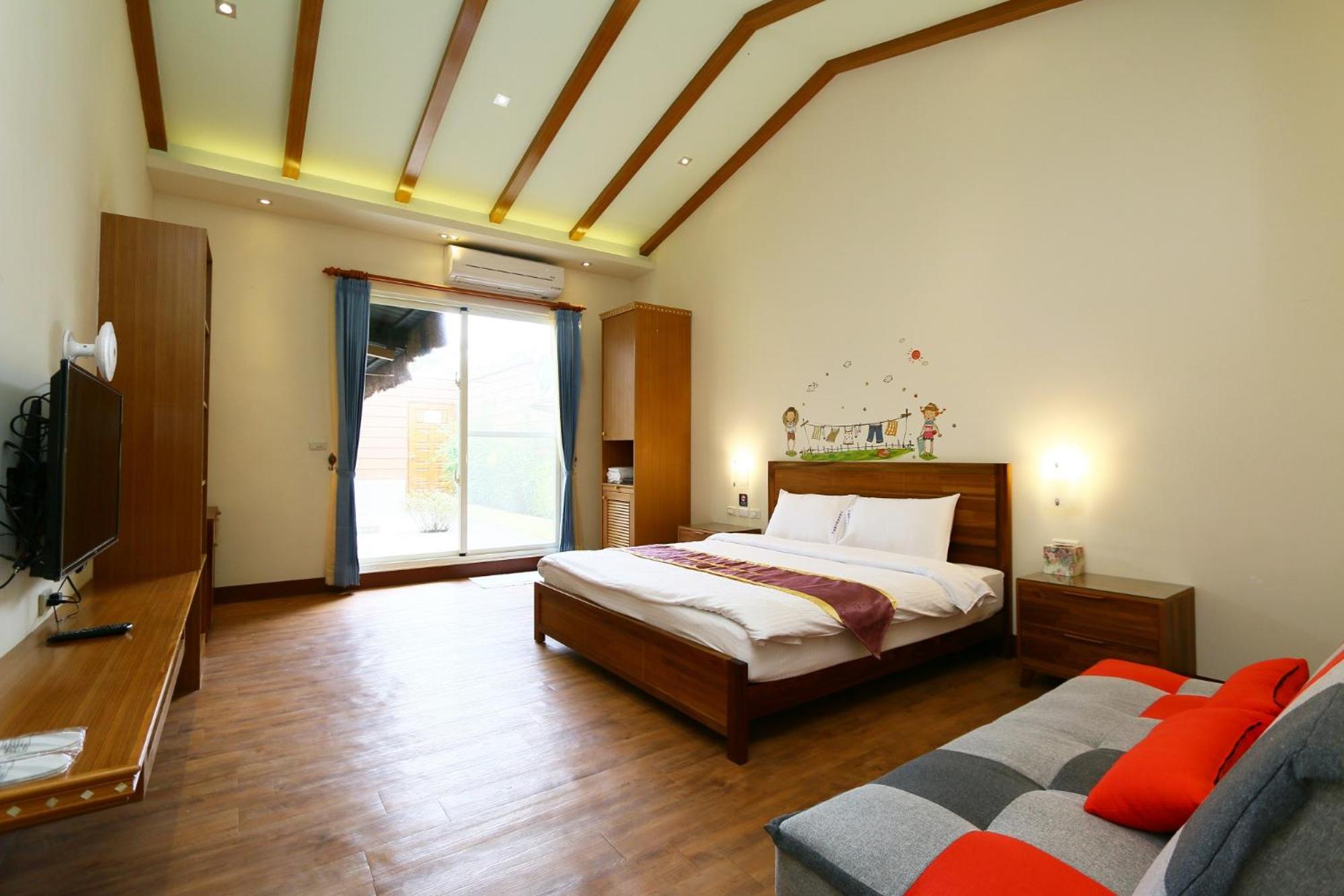 King Room with Mountain View