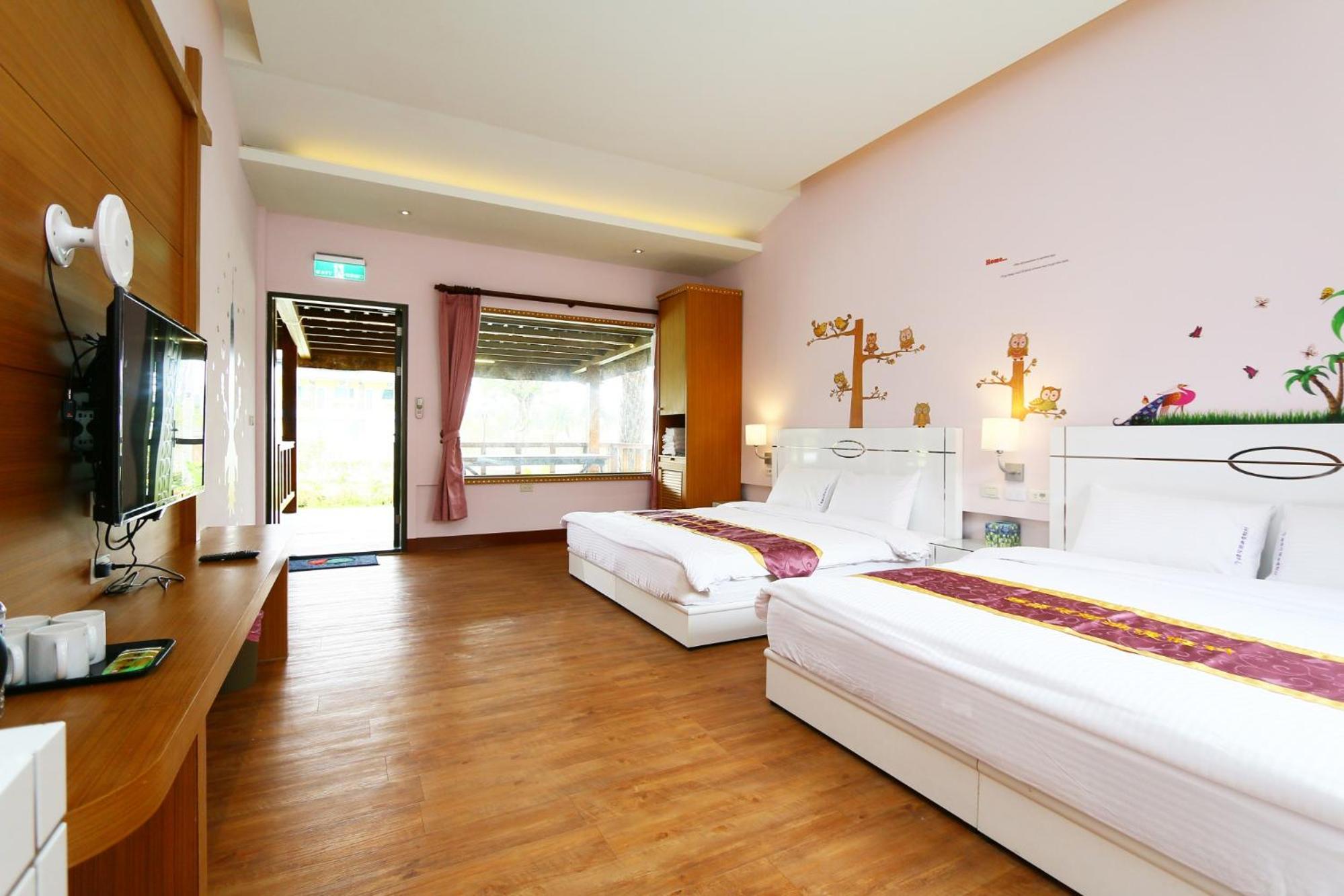 Quadruple Room with Mountain View