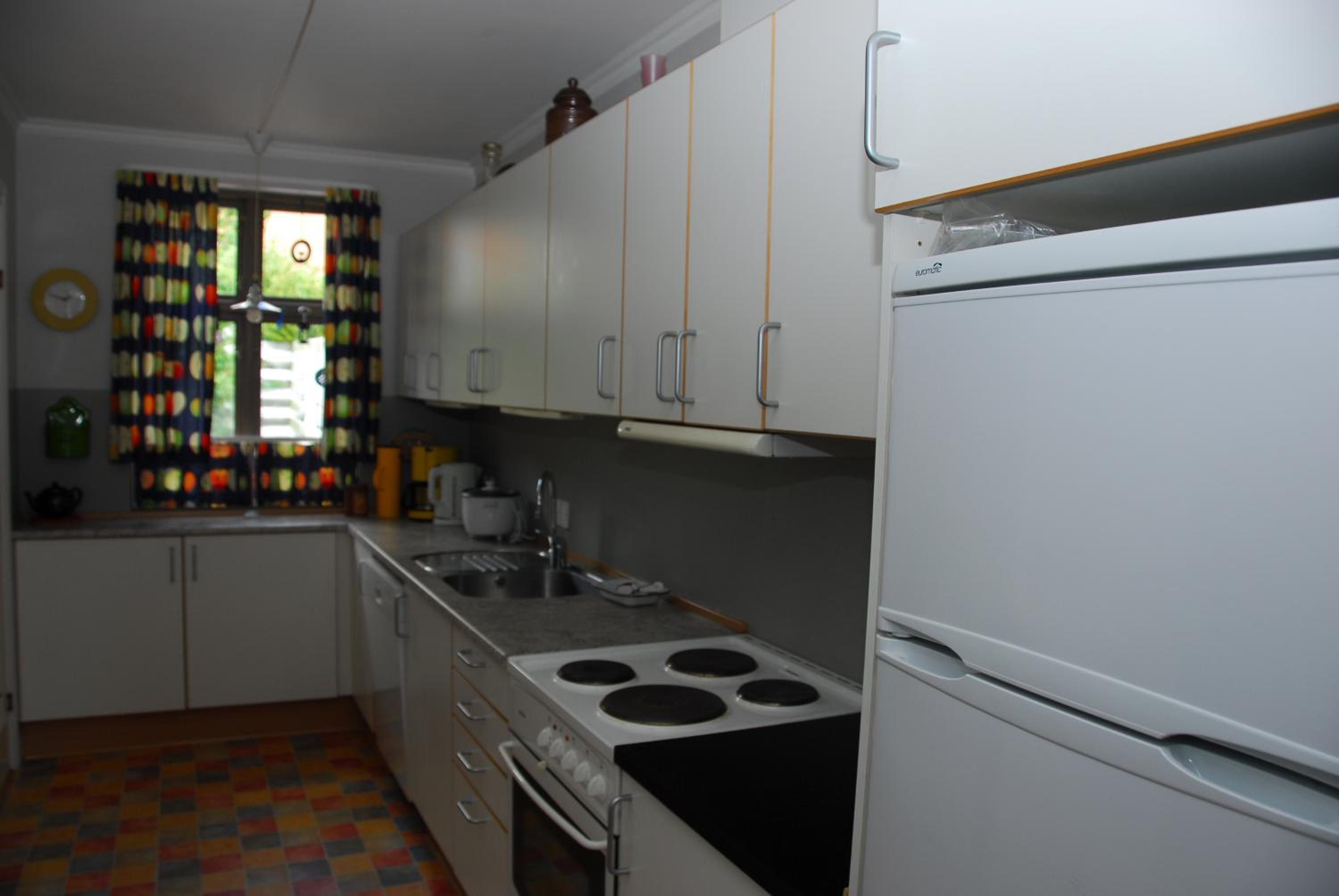 Budget Twin Room - Photo 3