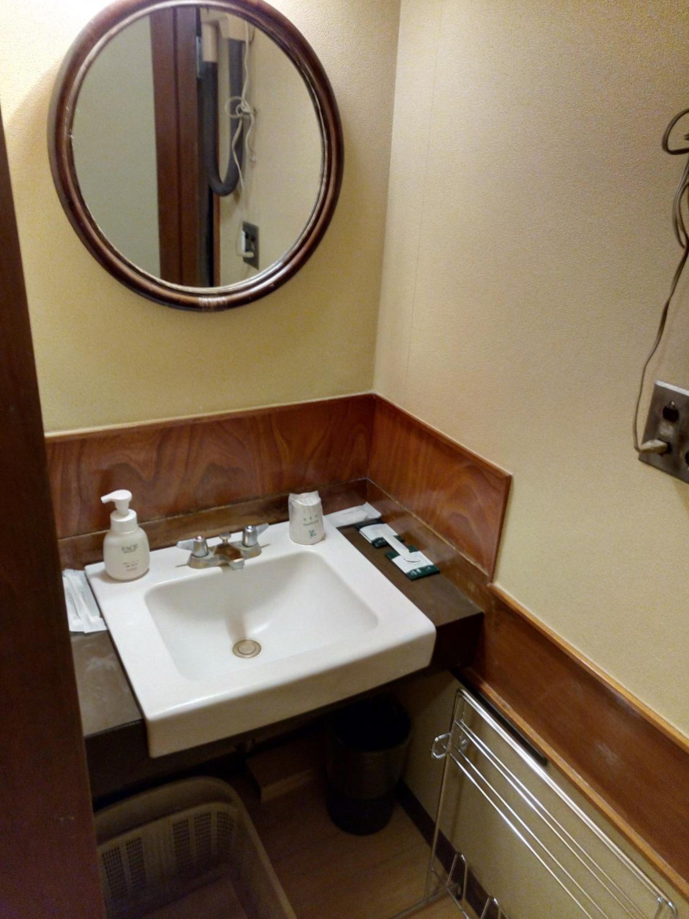 Standard Twin Room photo 3