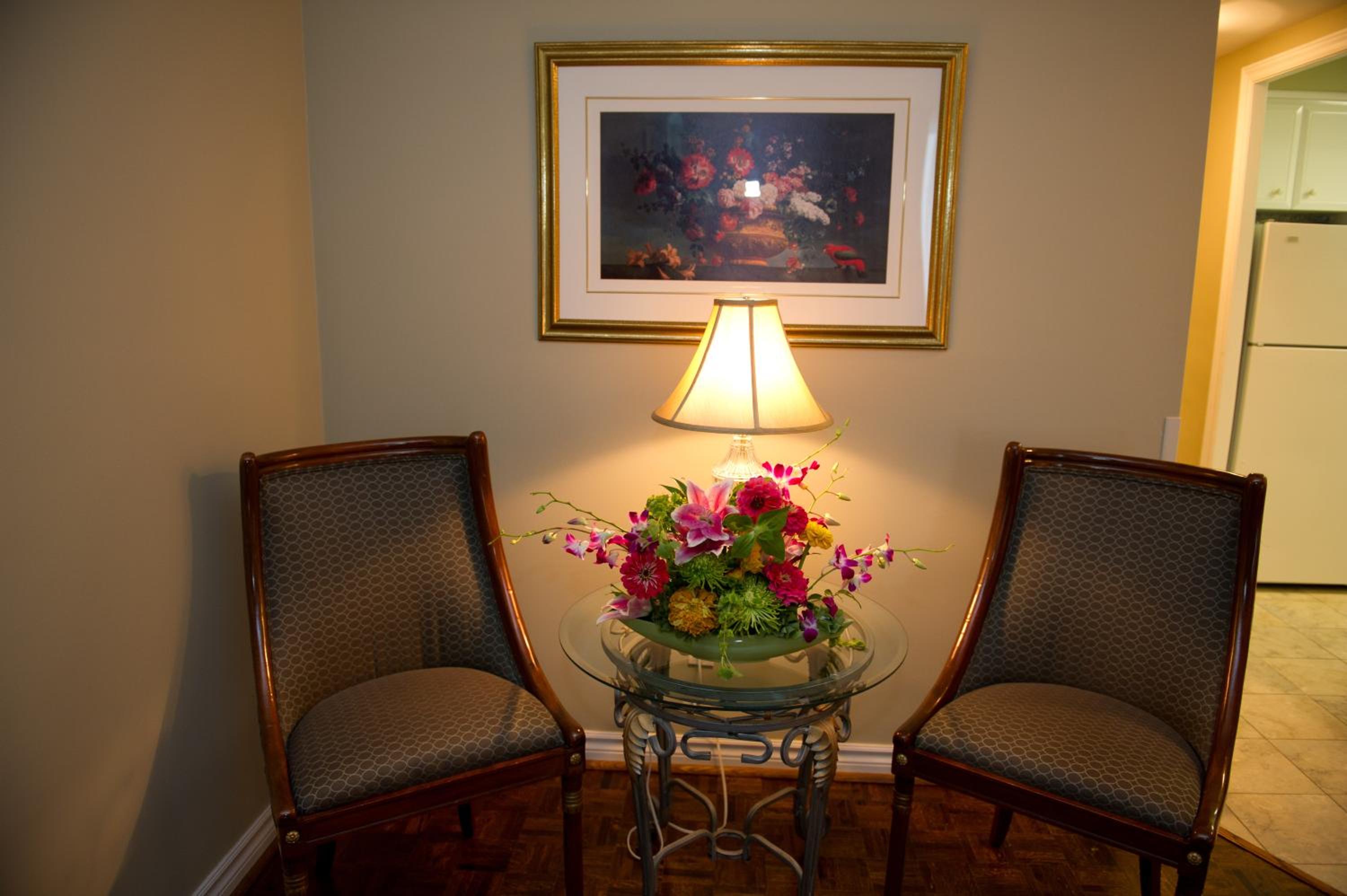 One-Bedroom Suite - Photo 8