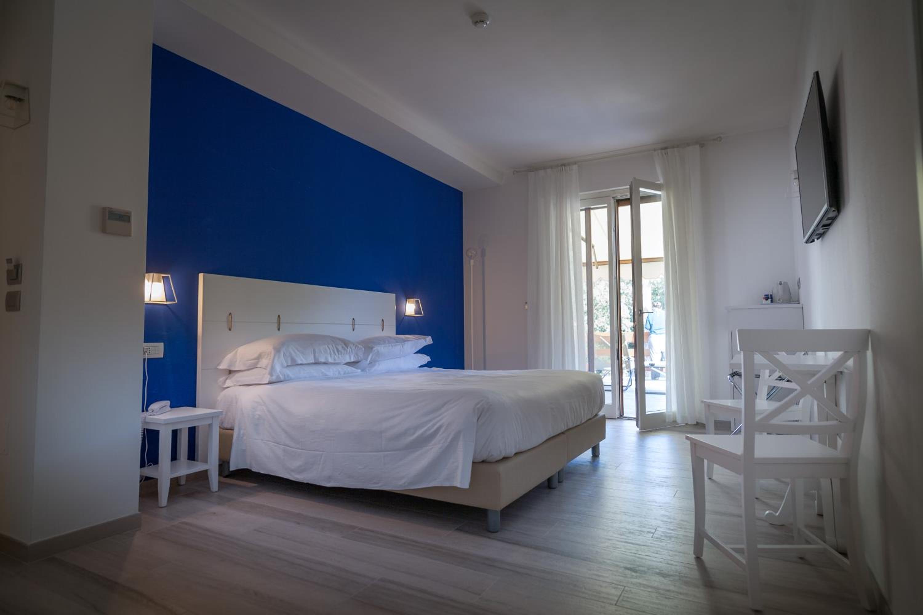 Superior Double or Twin Room with Terrace photo 1