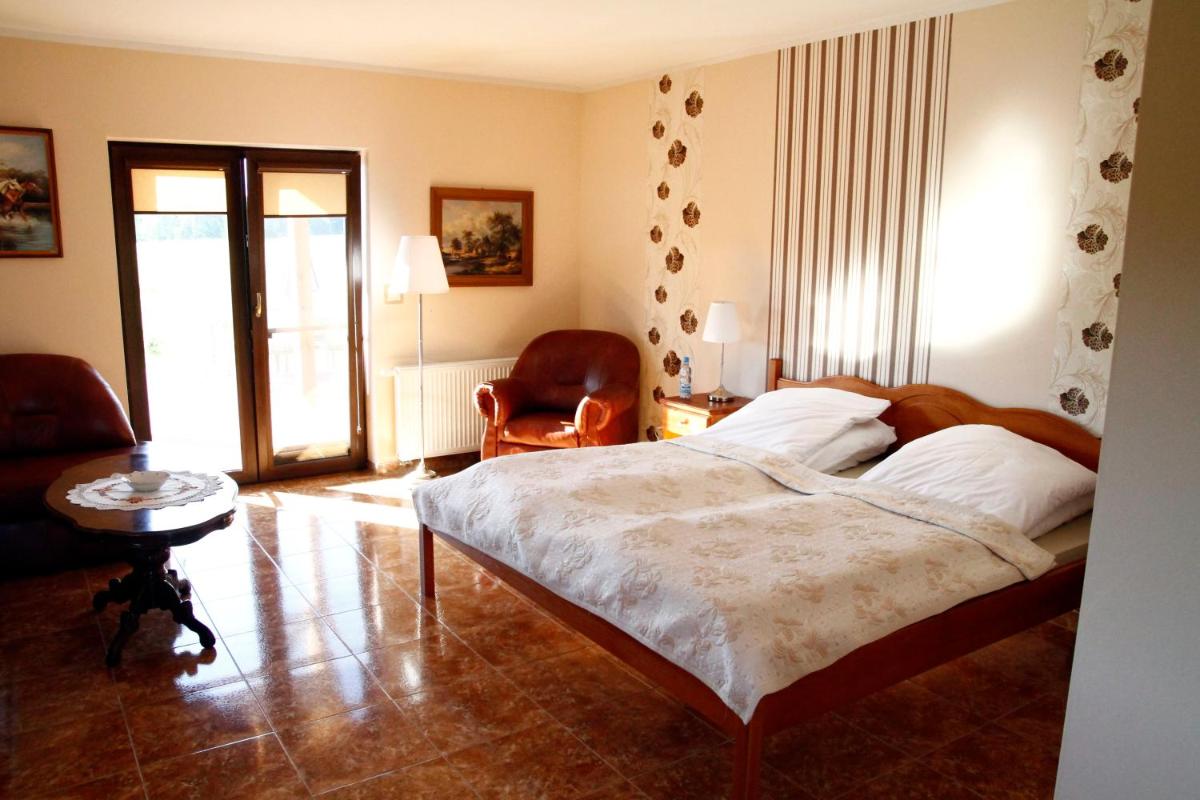 Large Double Room photo 3