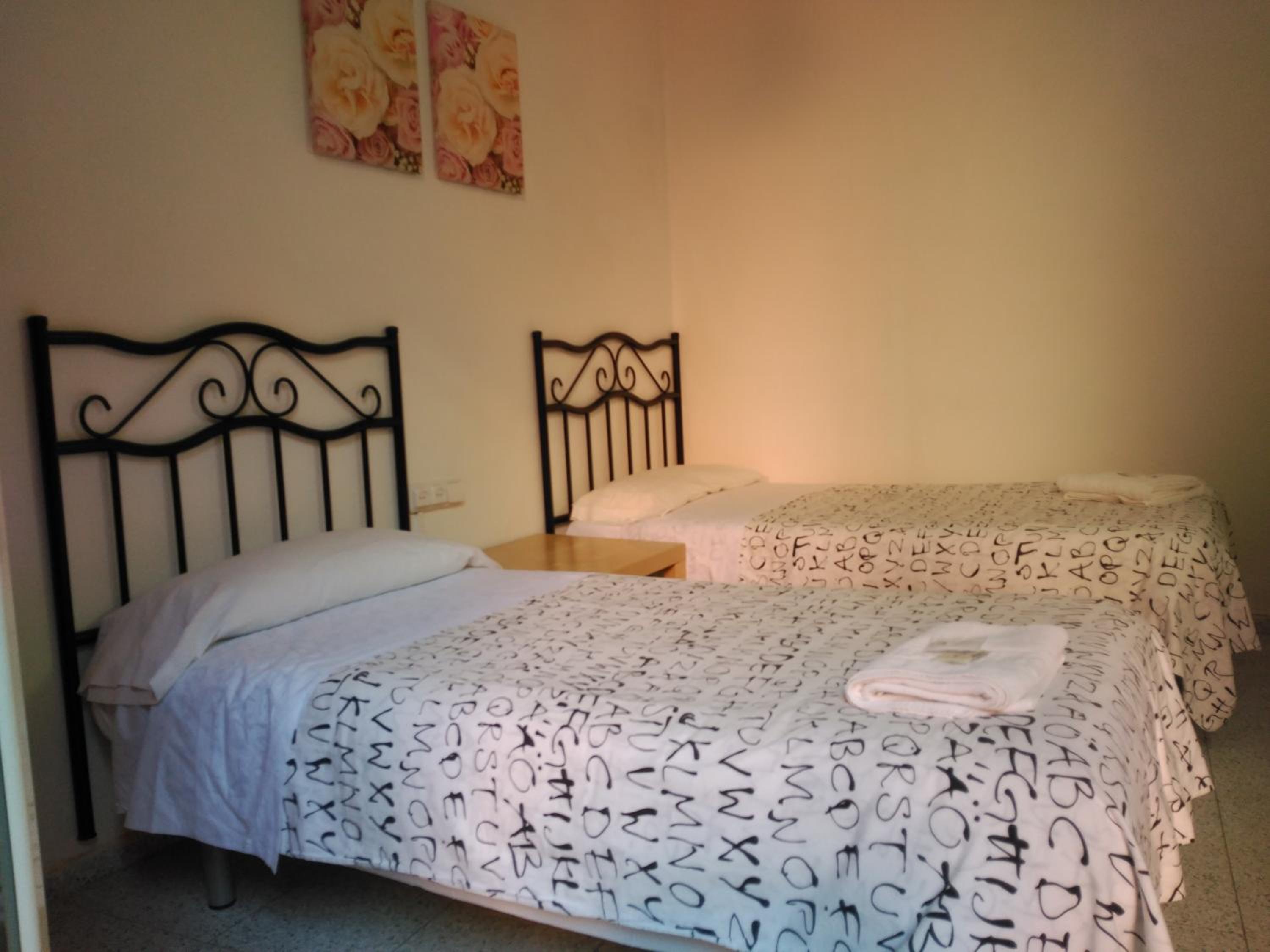 Double or Twin Room with Shared Bathroom photo 3