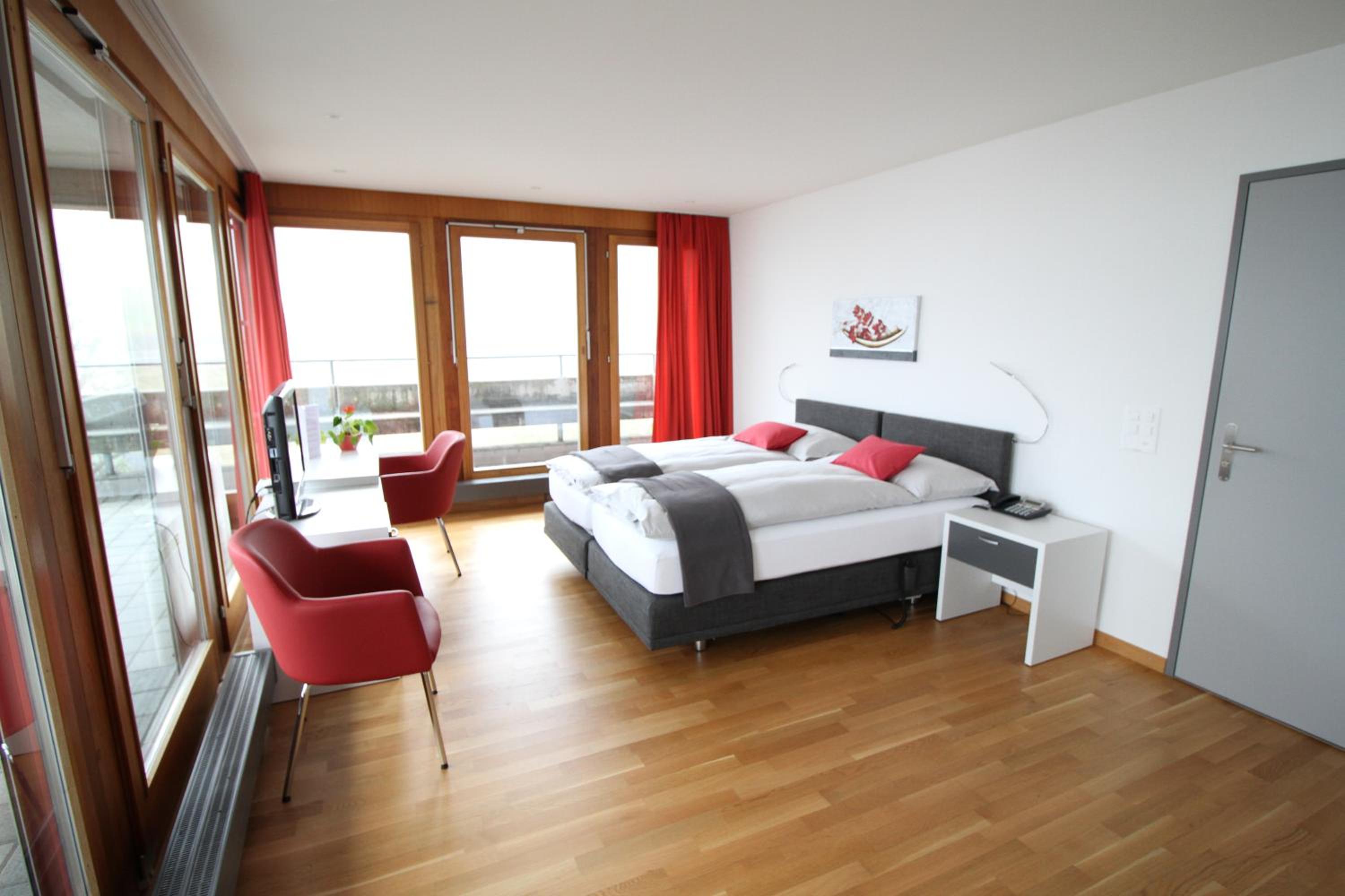 Deluxe Double Room with Balcony photo 2